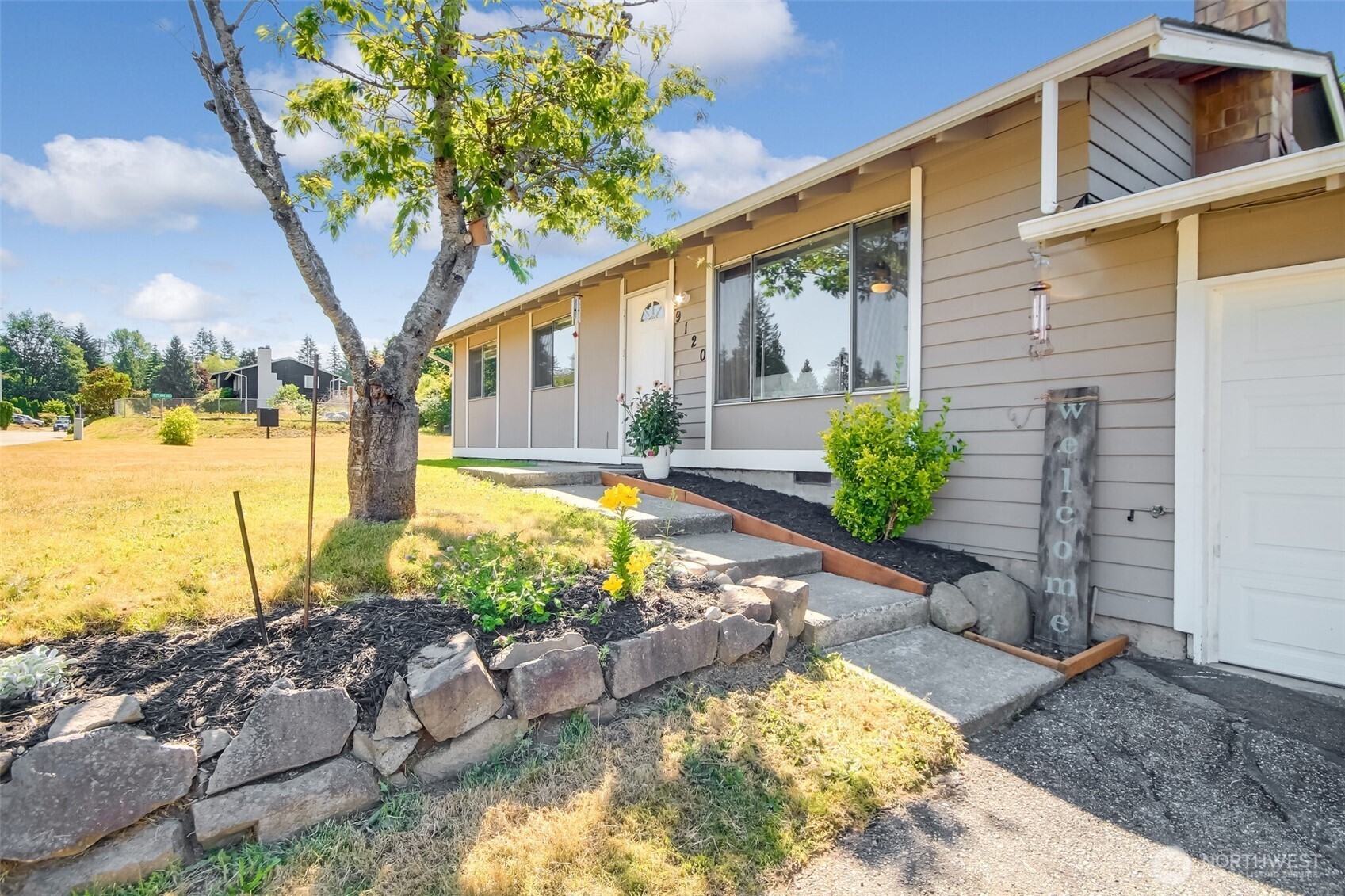 9120 8th Street Property Photo 3