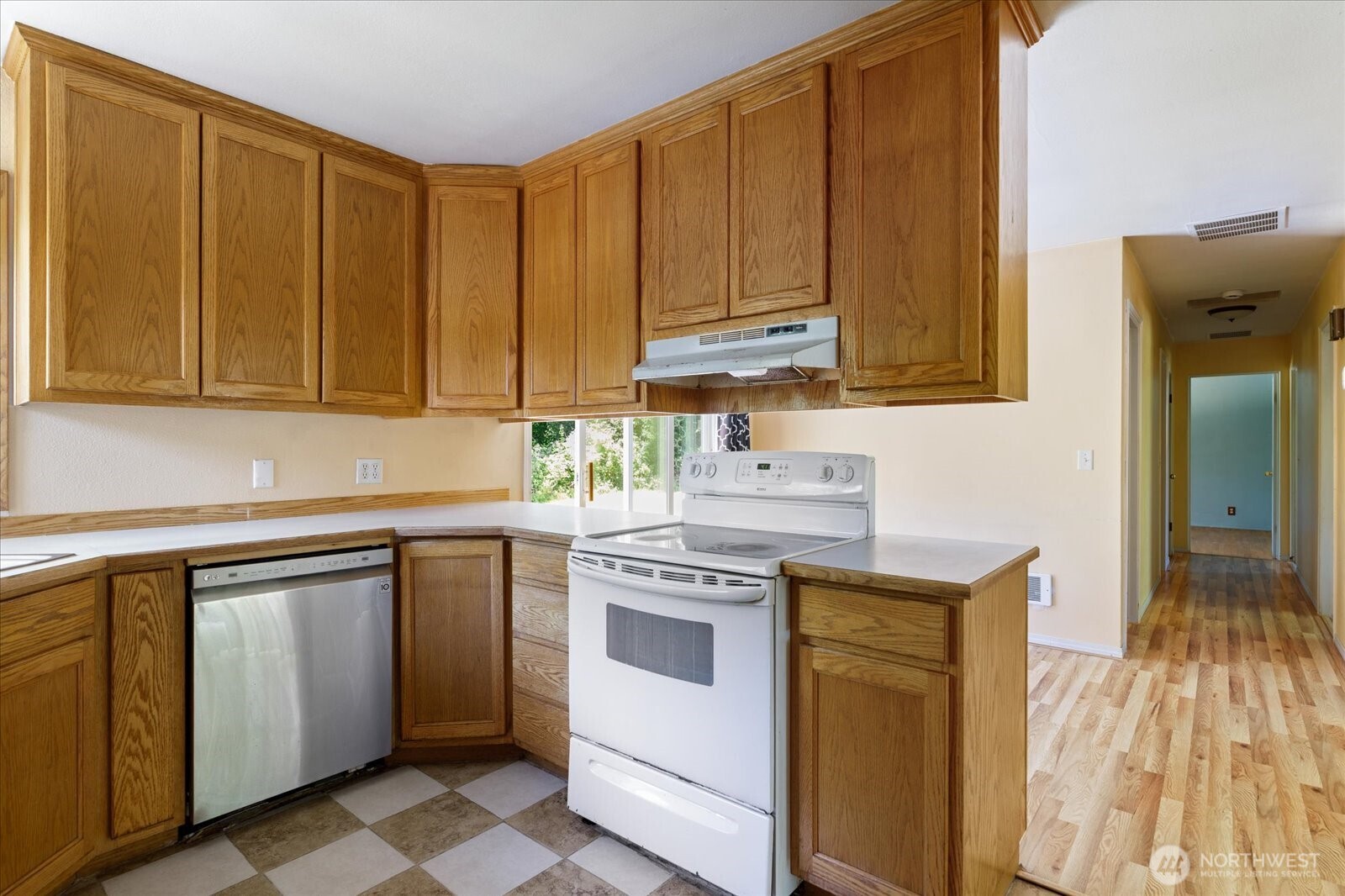 867 Walker Avenue Property Photo 11