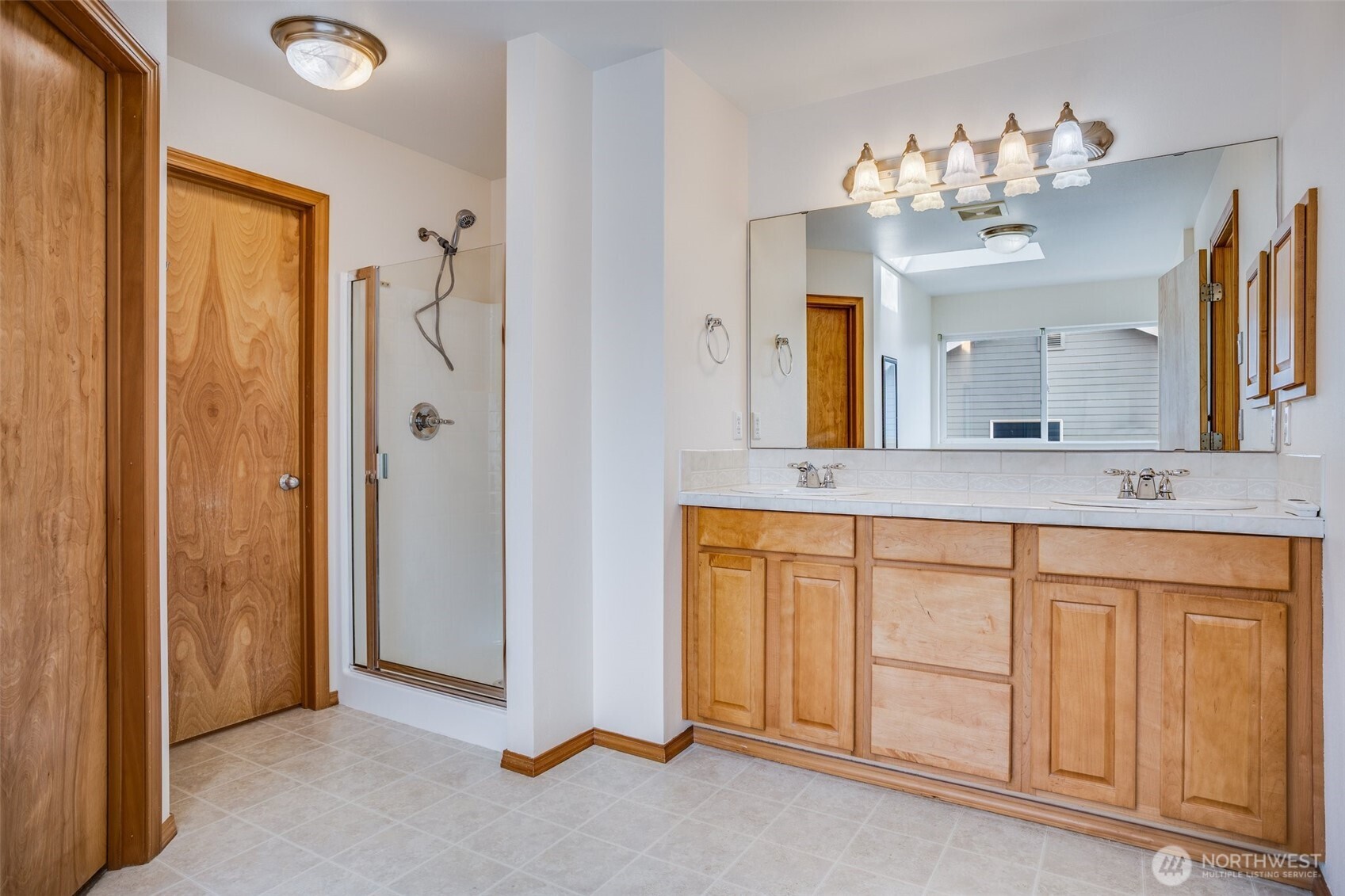 807 Williams Street Property Photo 16
