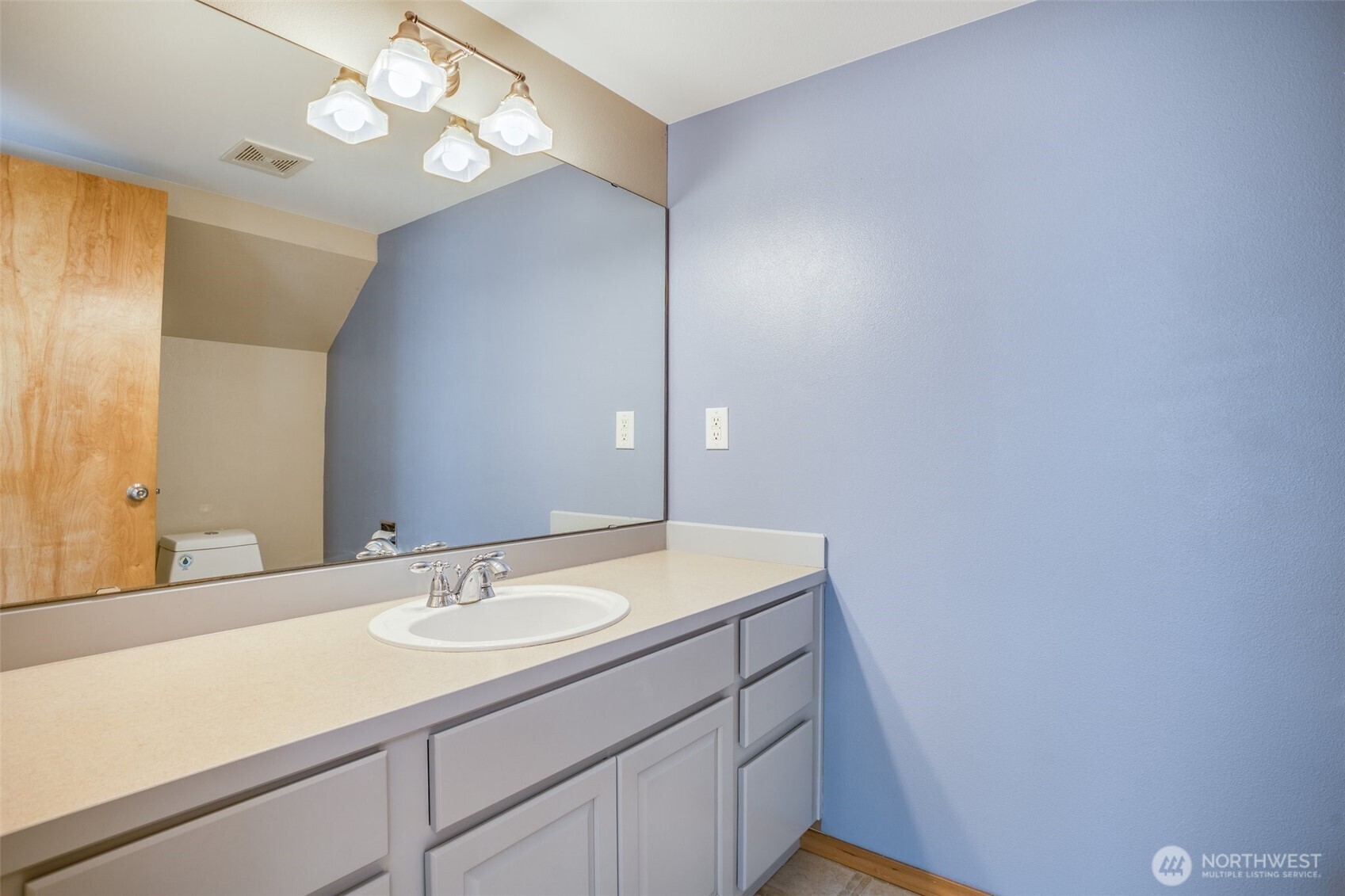807 Williams Street Property Photo 24