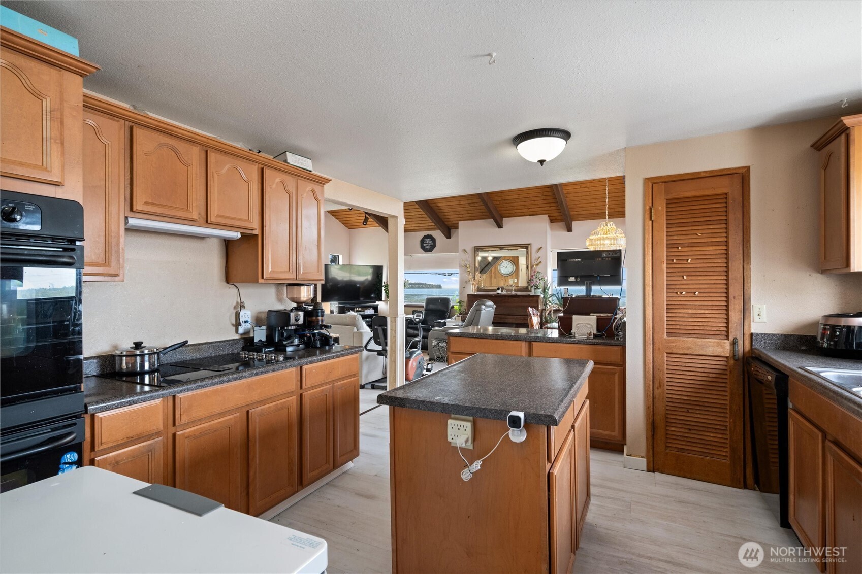 8036 Birch Bay Drive Property Photo 29