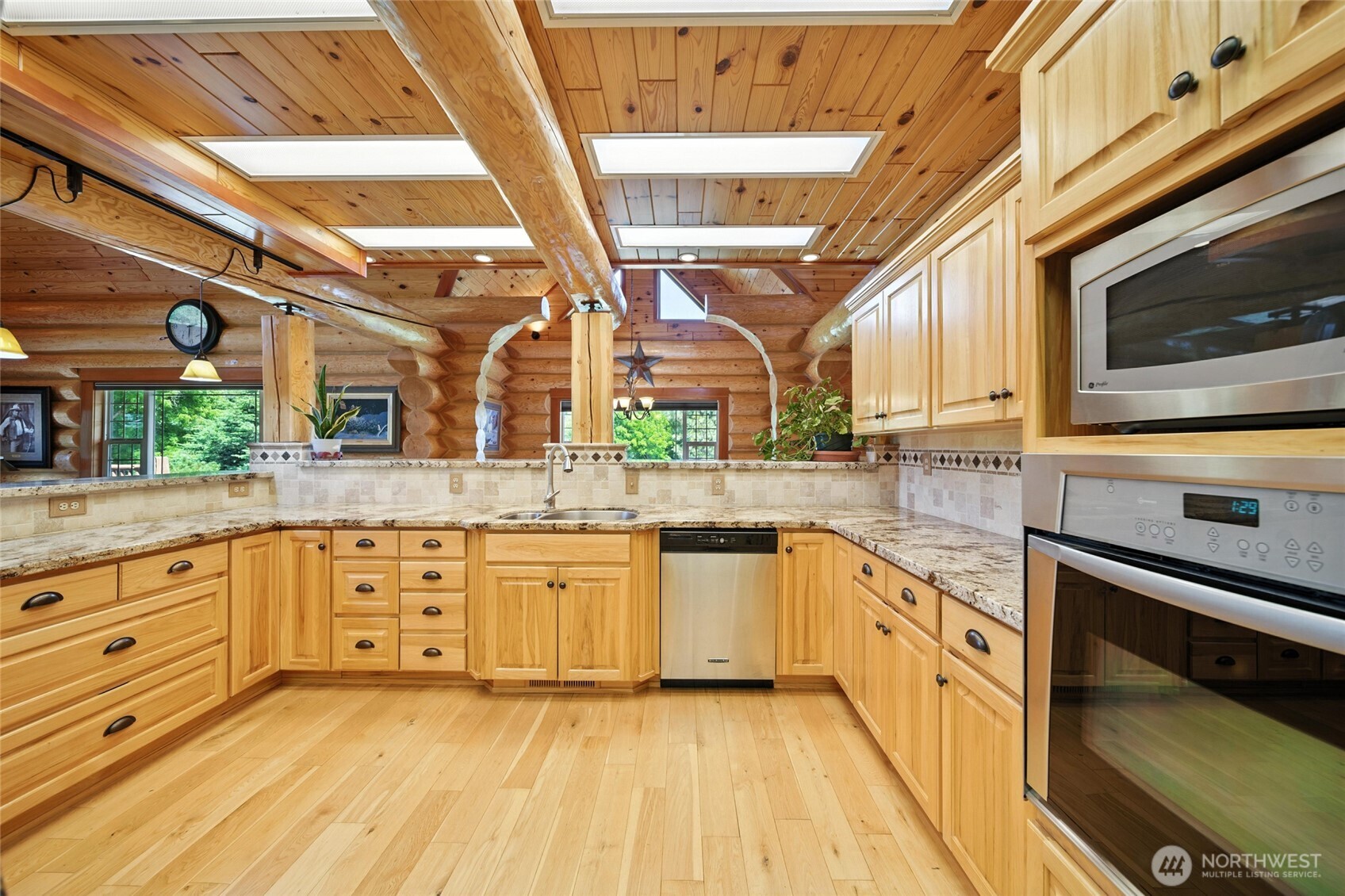 1025 Orchard Street Property Photo 11
