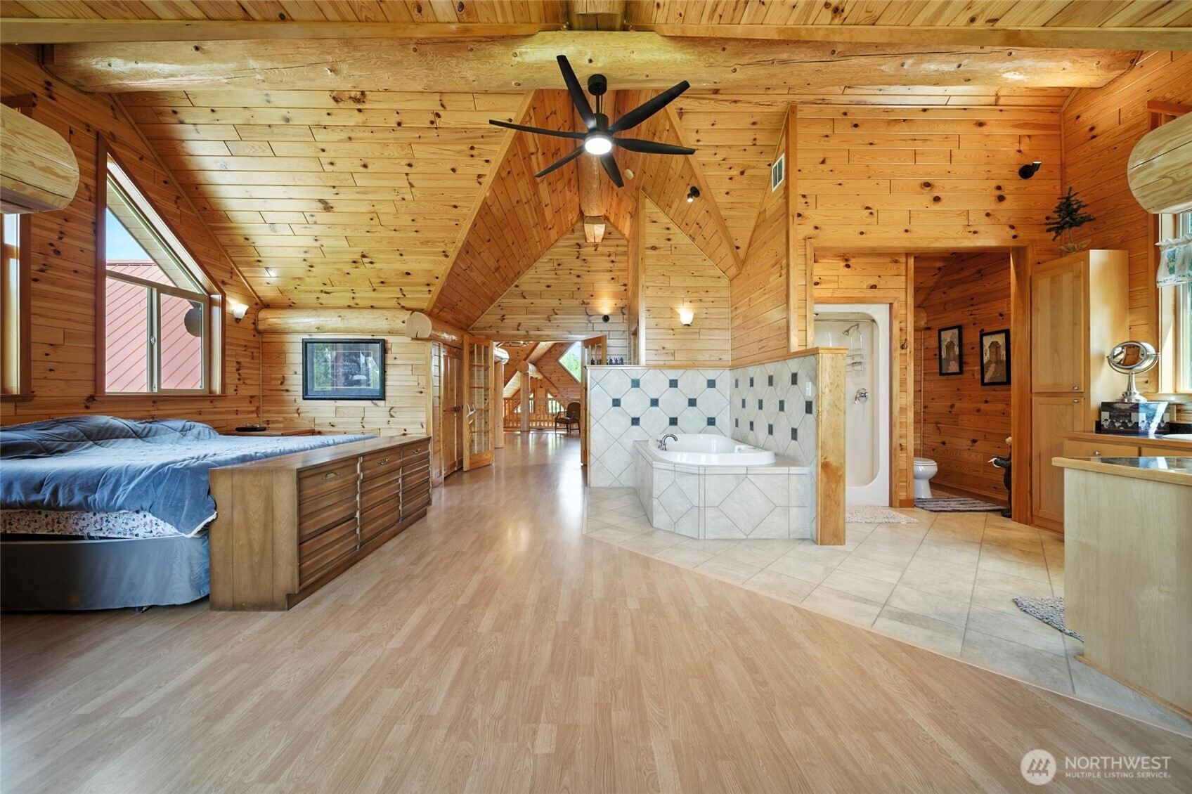 1025 Orchard Street Property Photo 16