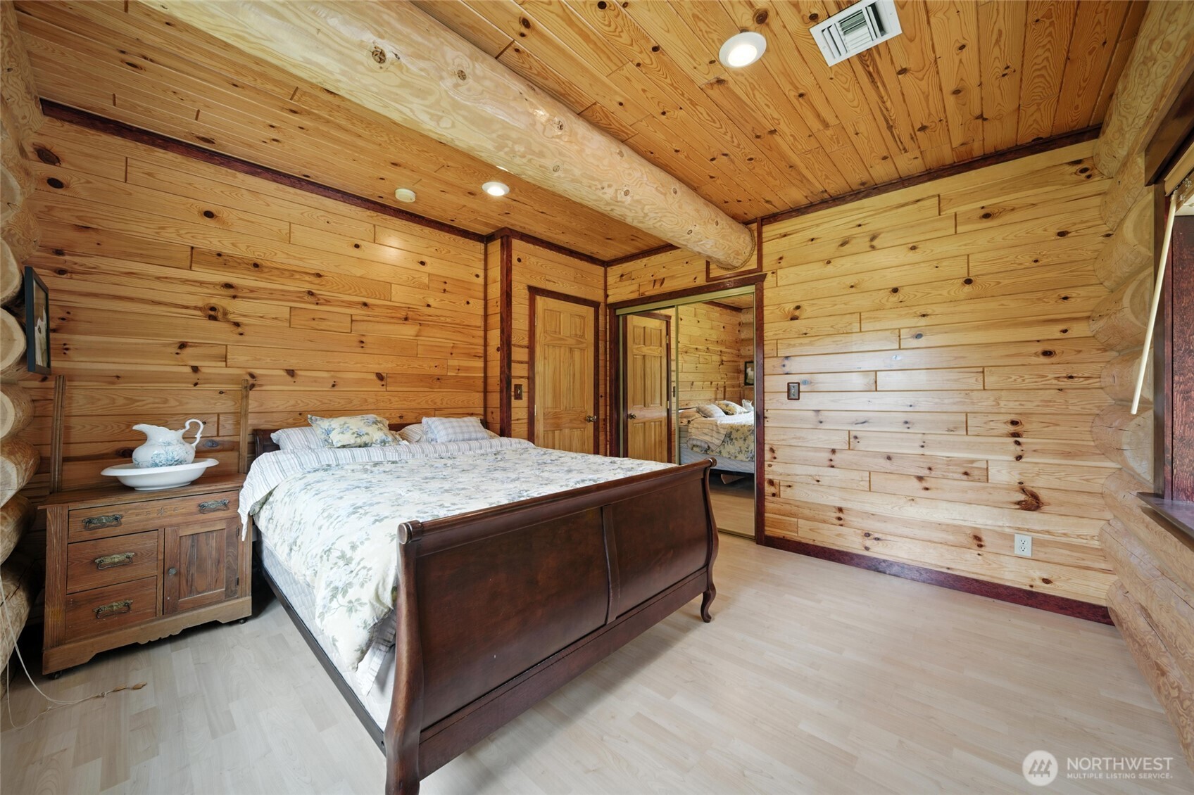 1025 Orchard Street Property Photo 18
