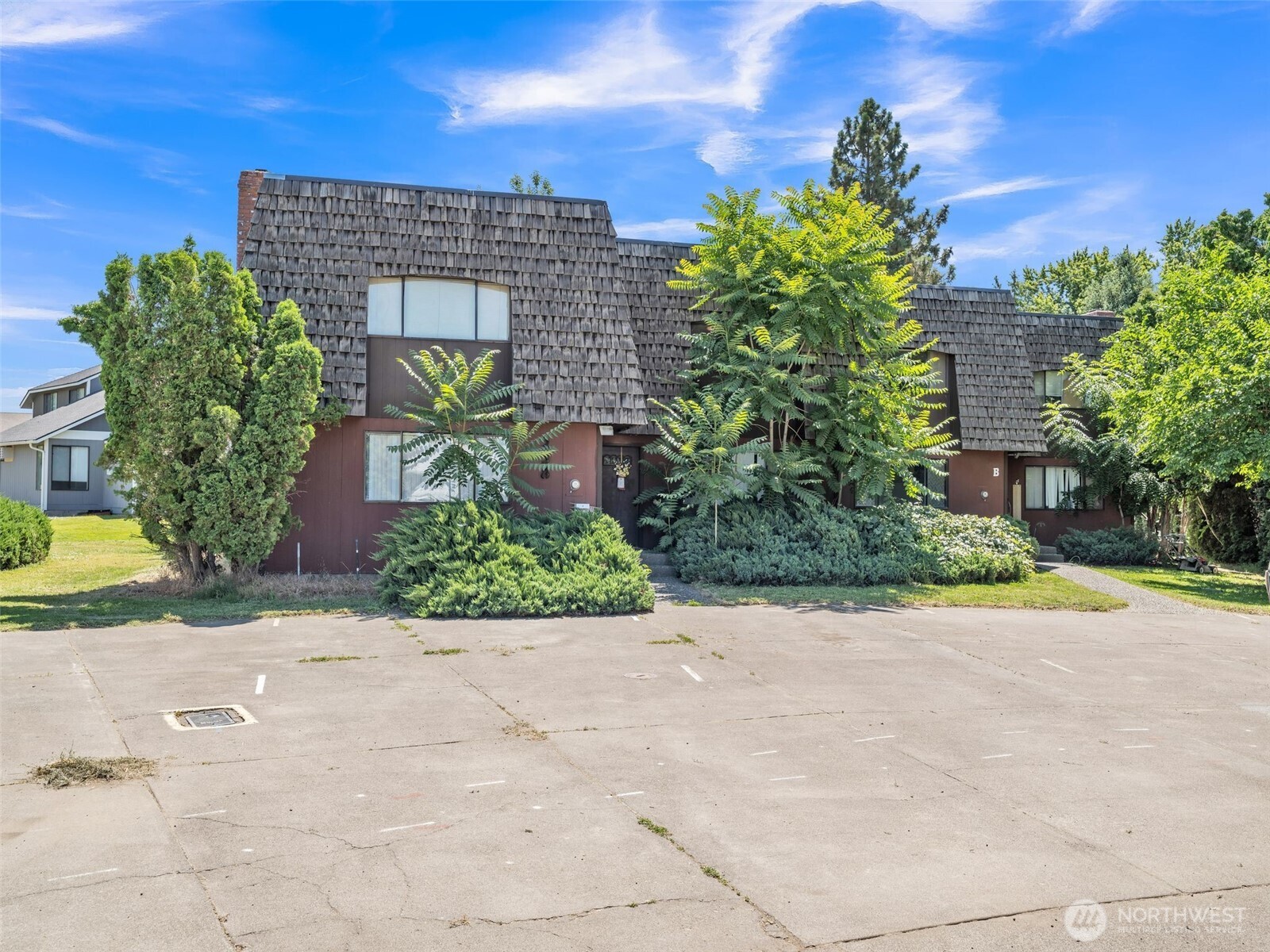 238 Ne Damson Place Property Photo 1