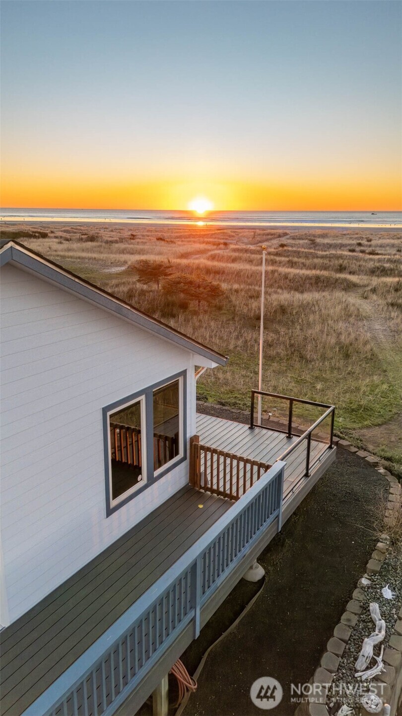 708 Sea Vista Lane Property Photo 2