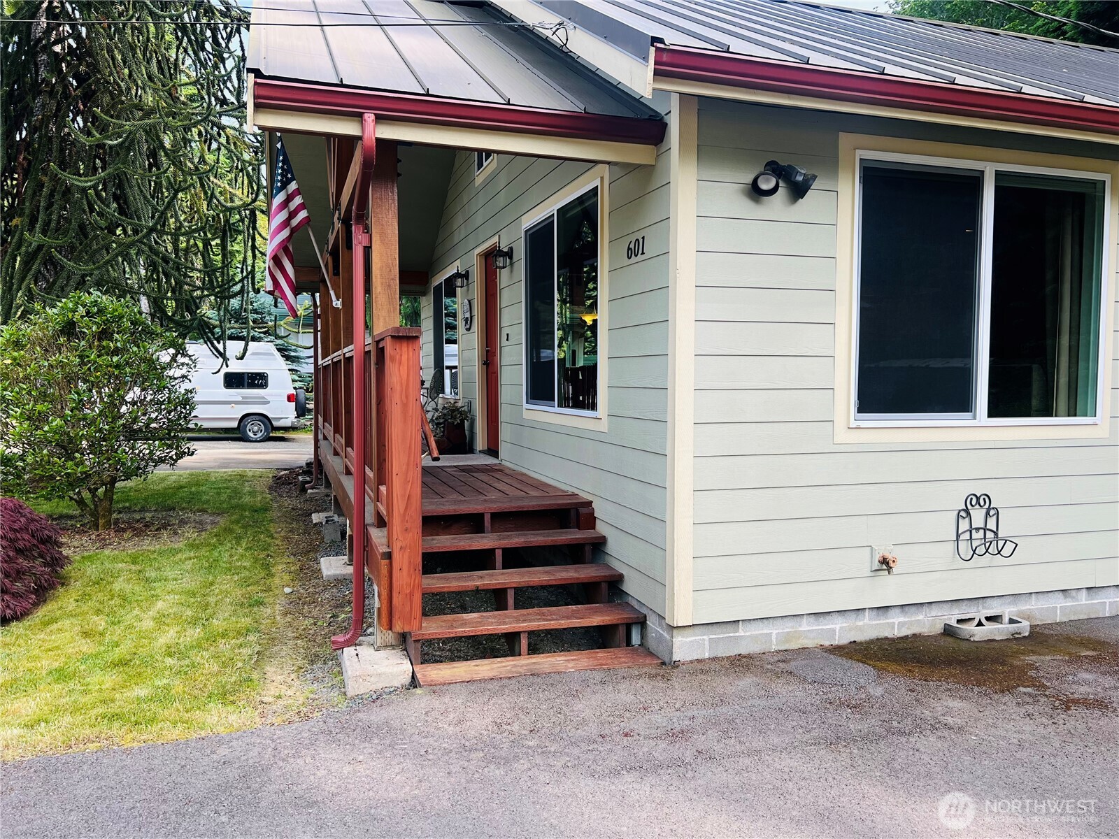 601 Mountain Trail Road Property Photo 4