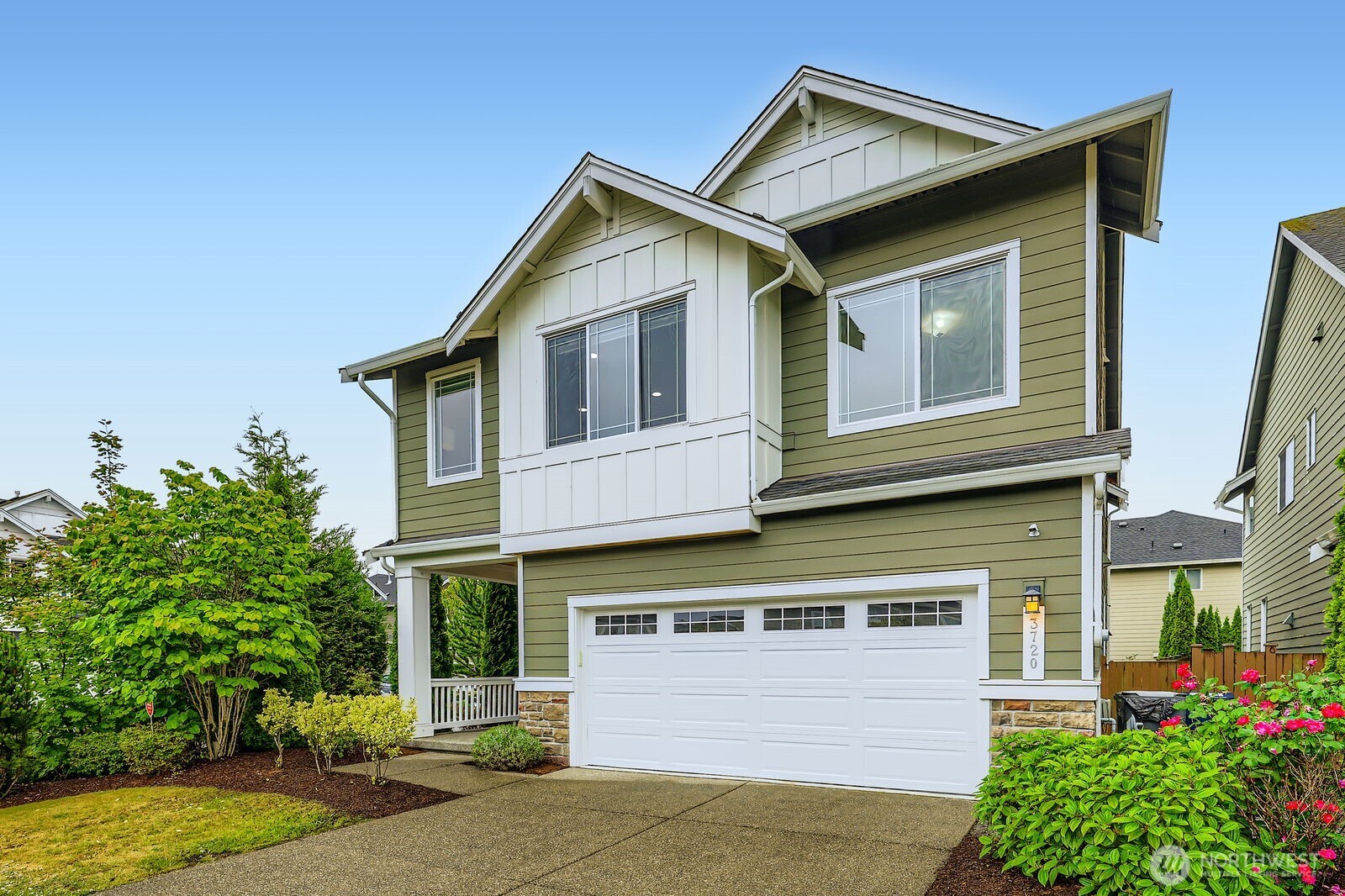3720 195th Place Property Photo 1