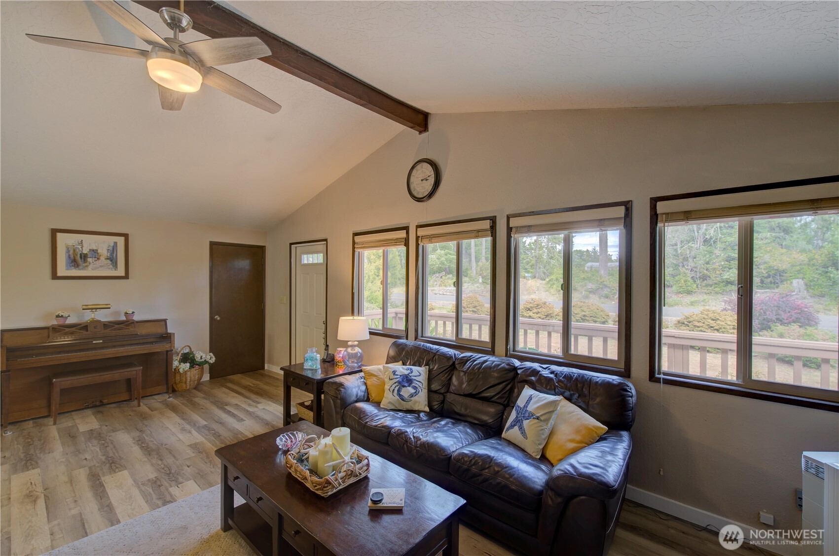 27521 U Street Property Photo 6