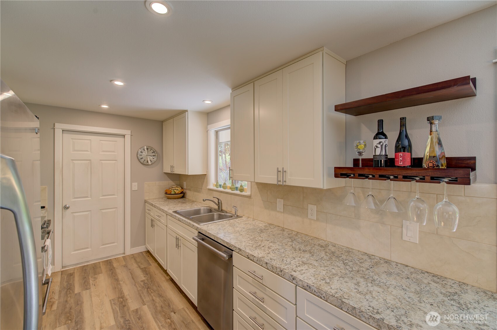 27521 U Street Property Photo 9