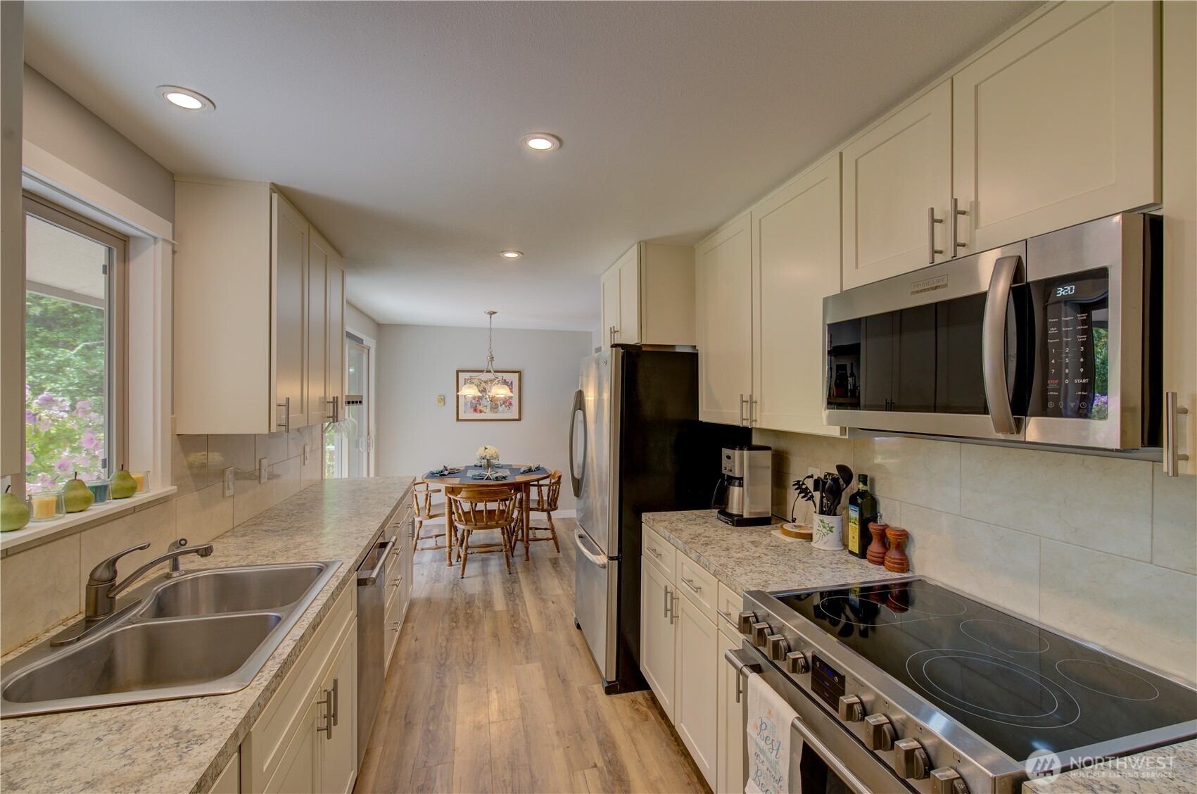 27521 U Street Property Photo 13