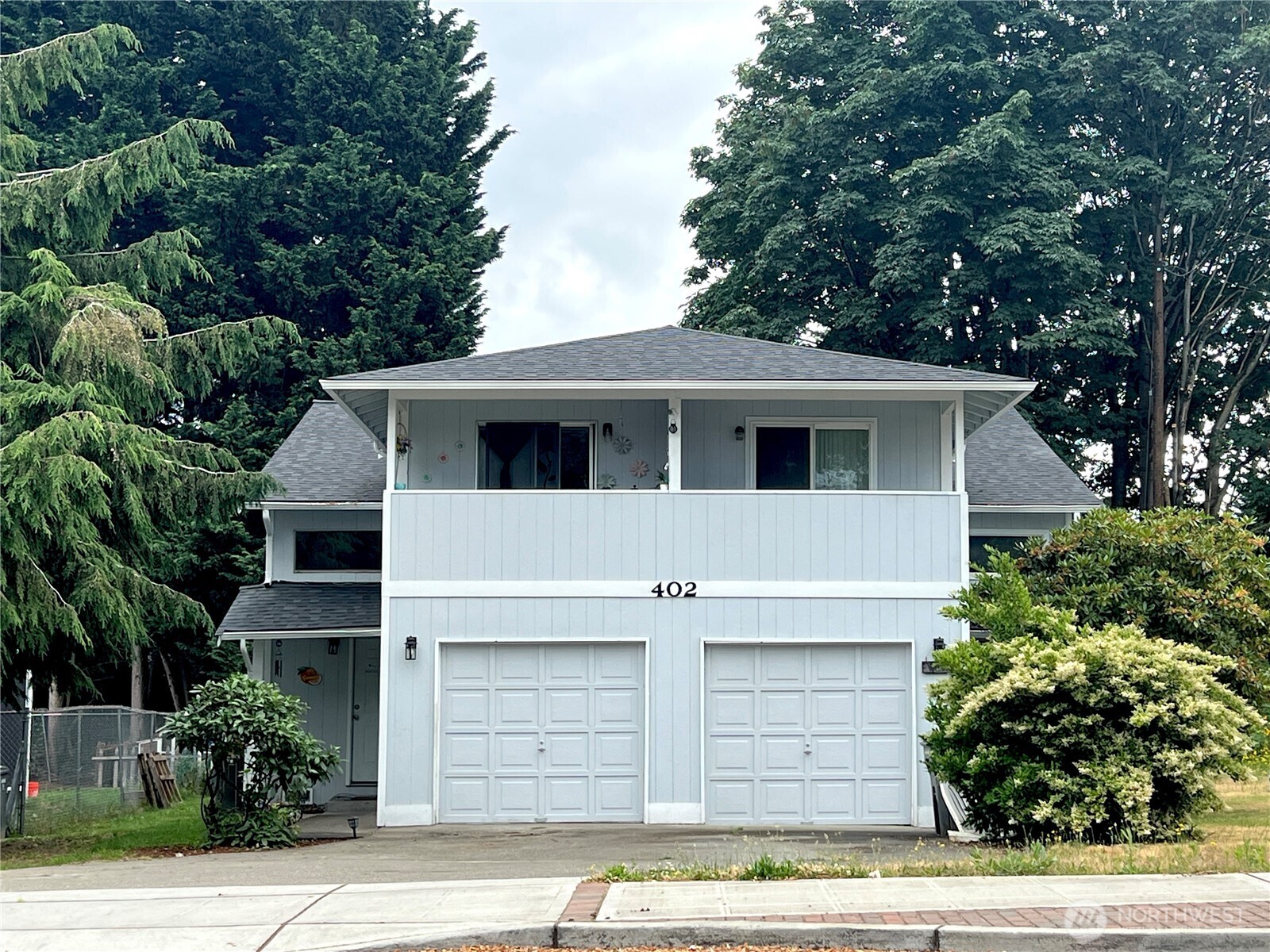 402 4th Street Property Photo 1