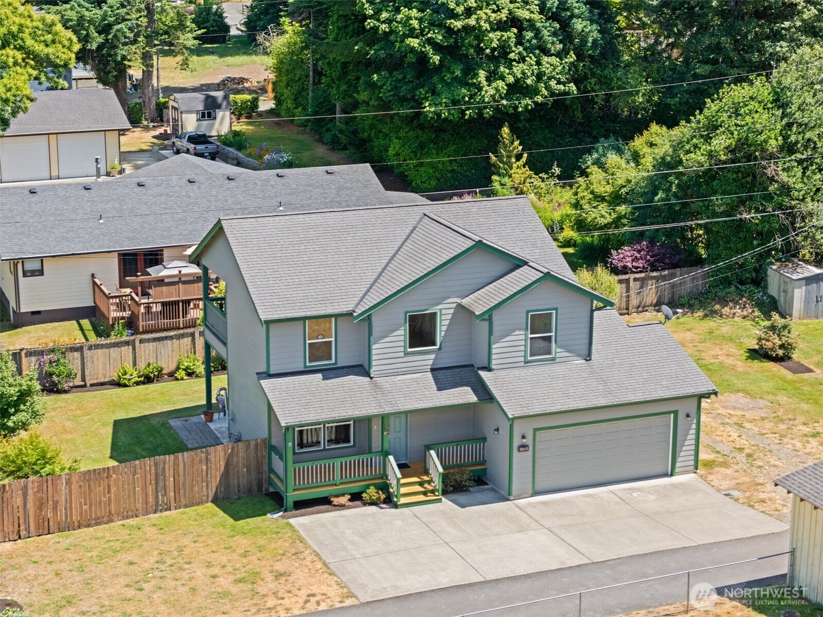 4390 Dyes Inlet Road Property Photo 1