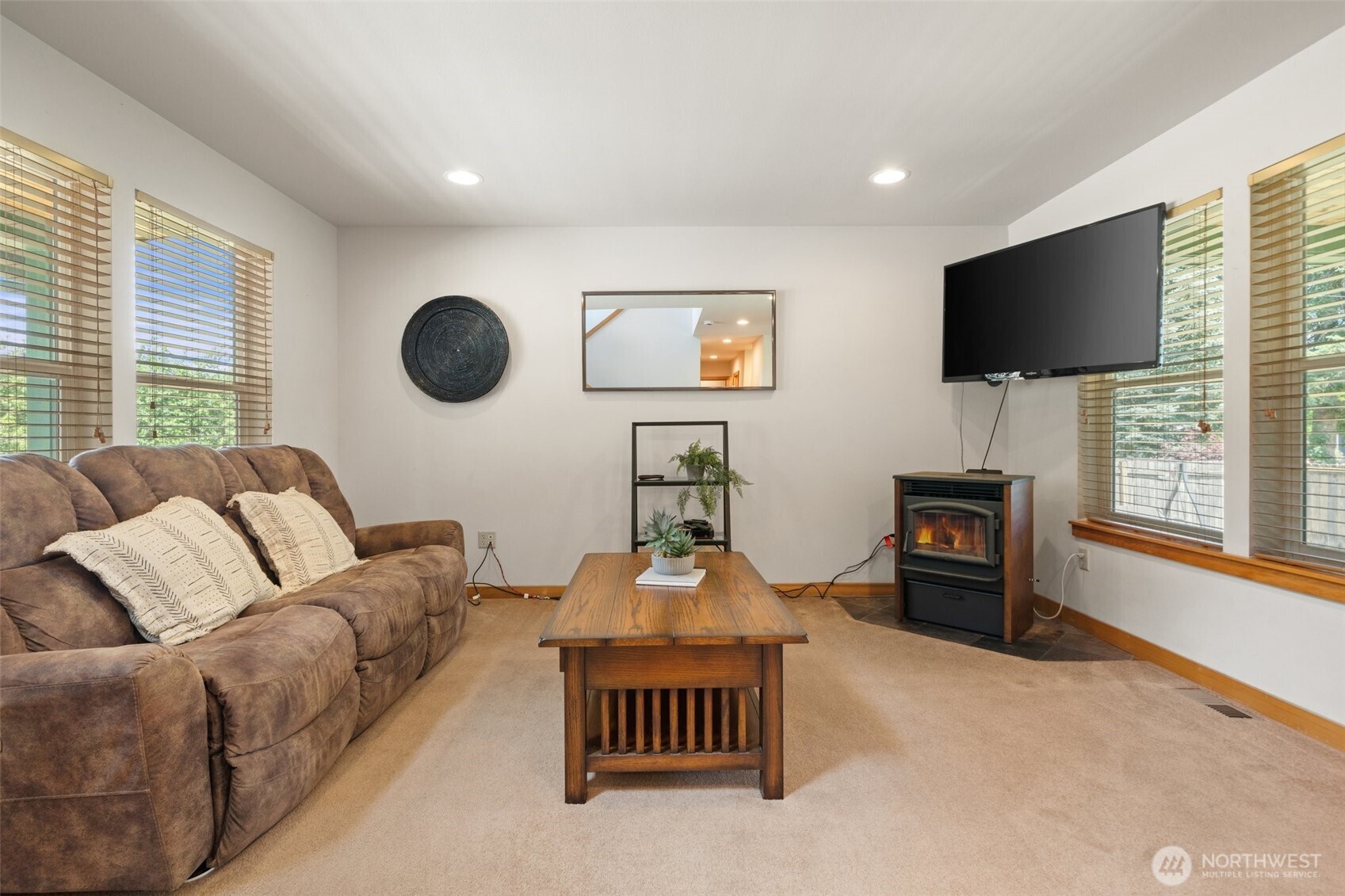 4390 Dyes Inlet Road Property Photo 7