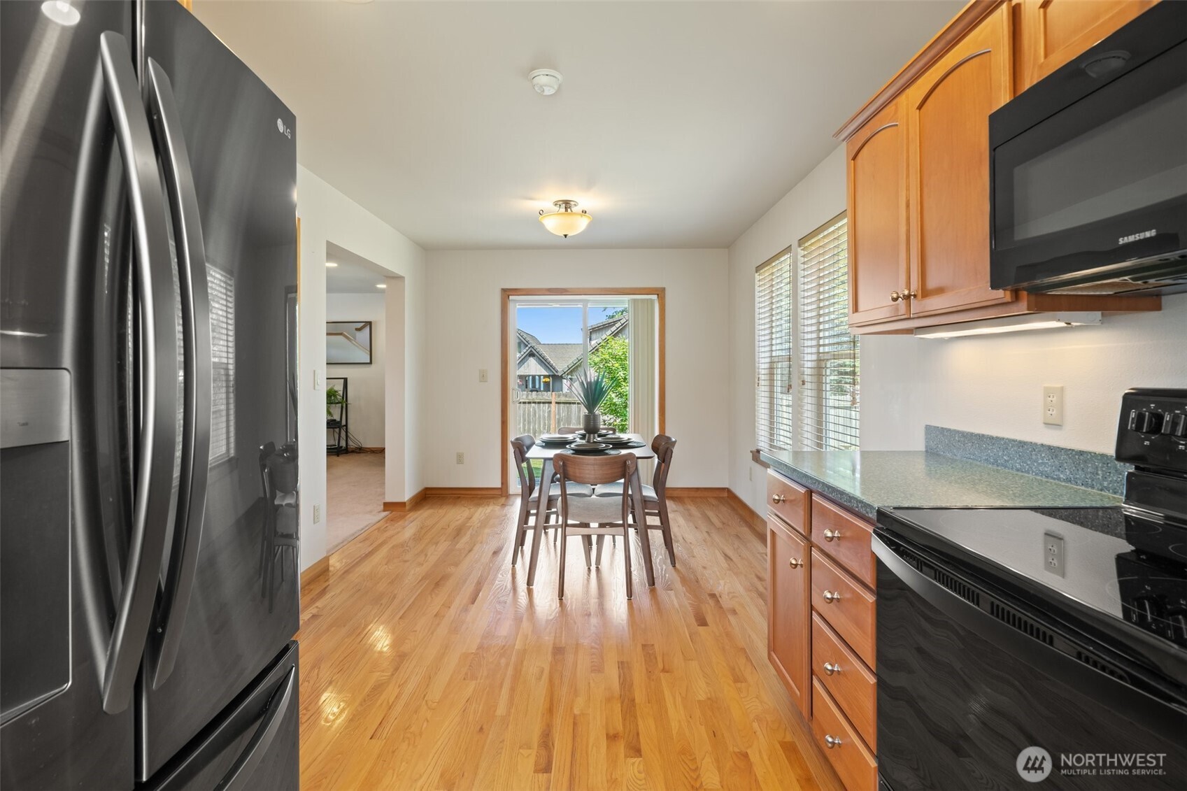 4390 Dyes Inlet Road Property Photo 14