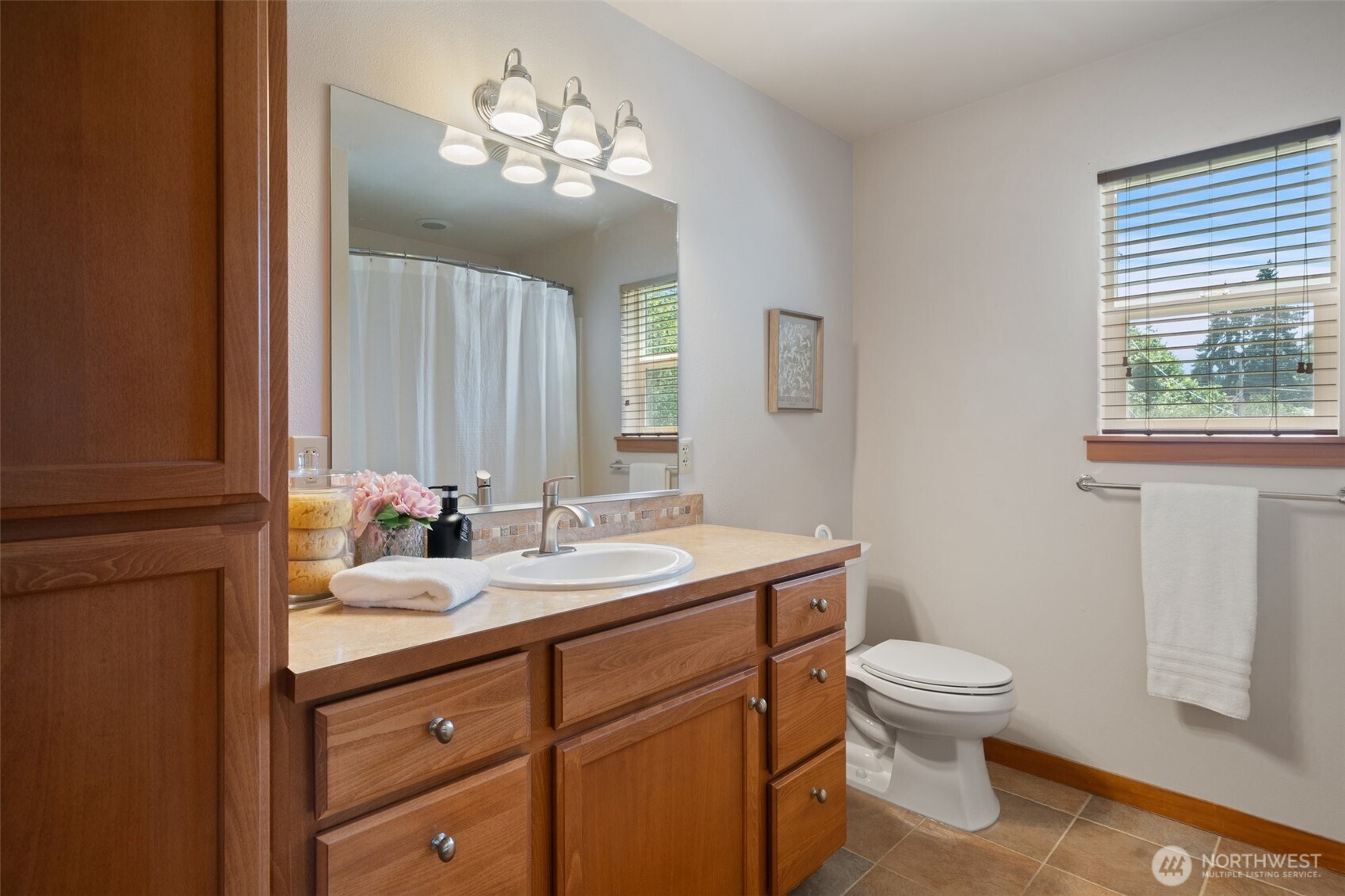 4390 Dyes Inlet Road Property Photo 23