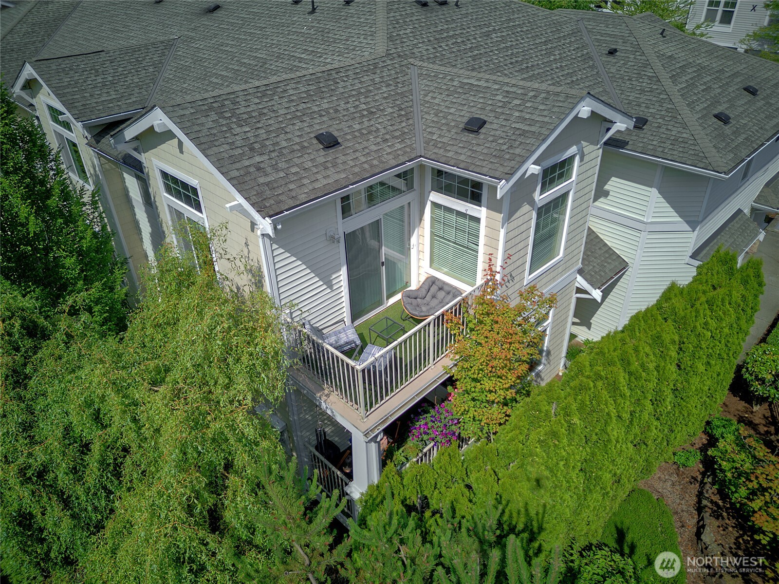 14007 69th Drive W2 Property Photo 2
