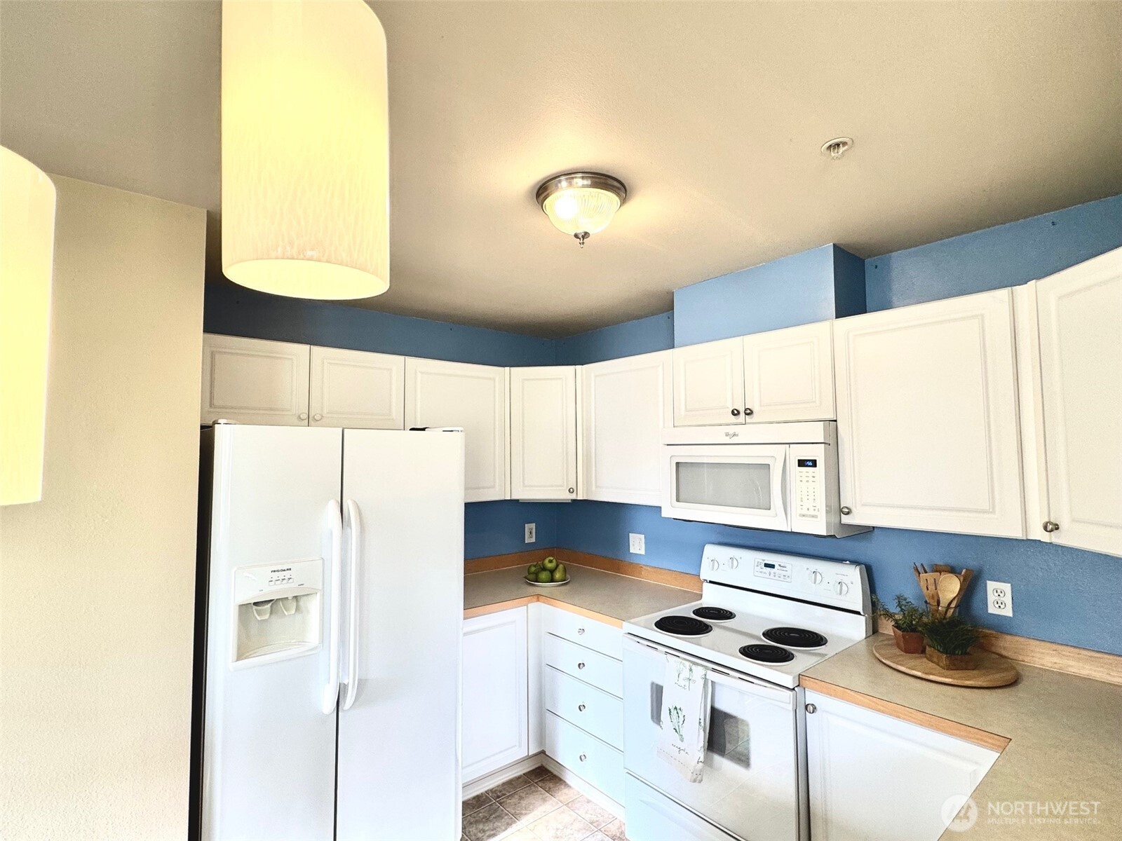 14007 69th Drive W2 Property Photo 9