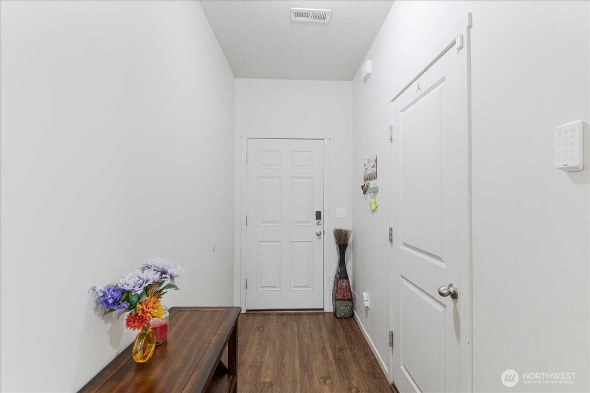12529 Ne 114th Way Property Photo 6