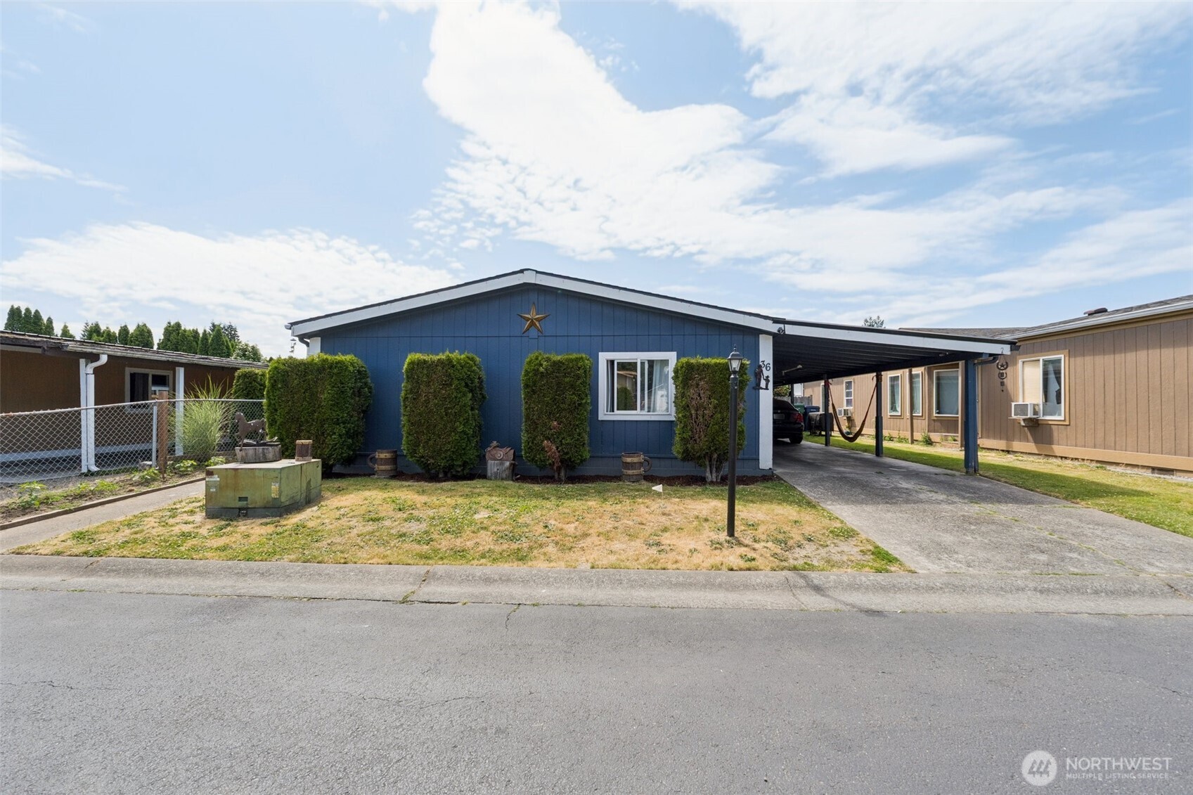 725 37th Street 36 Property Photo 1