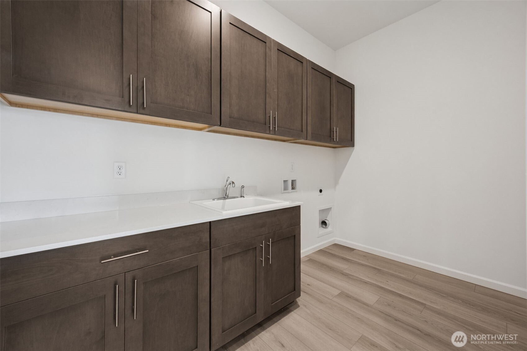 959 Lucas Avenue 15 Property Photo 6