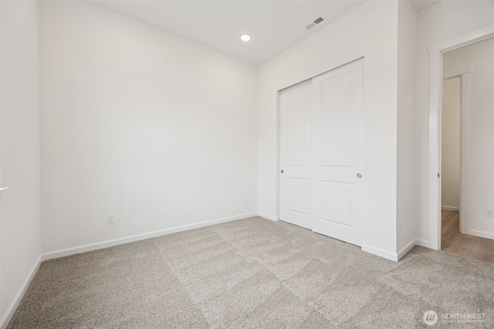 959 Lucas Avenue 15 Property Photo 8