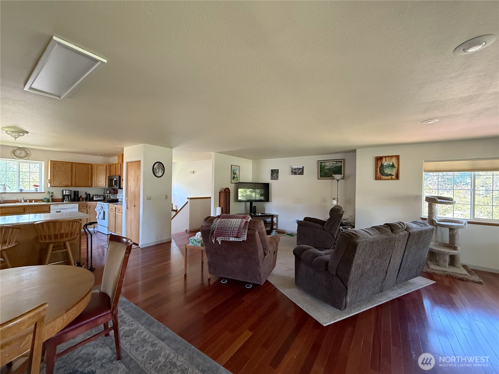 16 River Overlook Street Property Photo 8