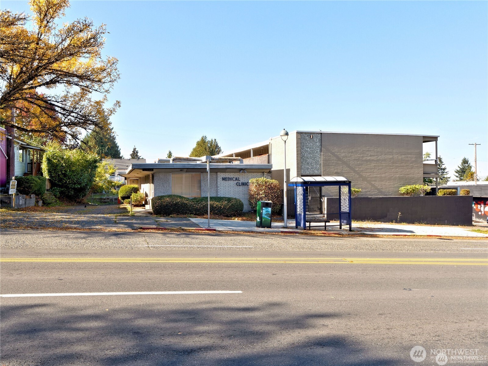 6517 35th Avenue Property Photo 2