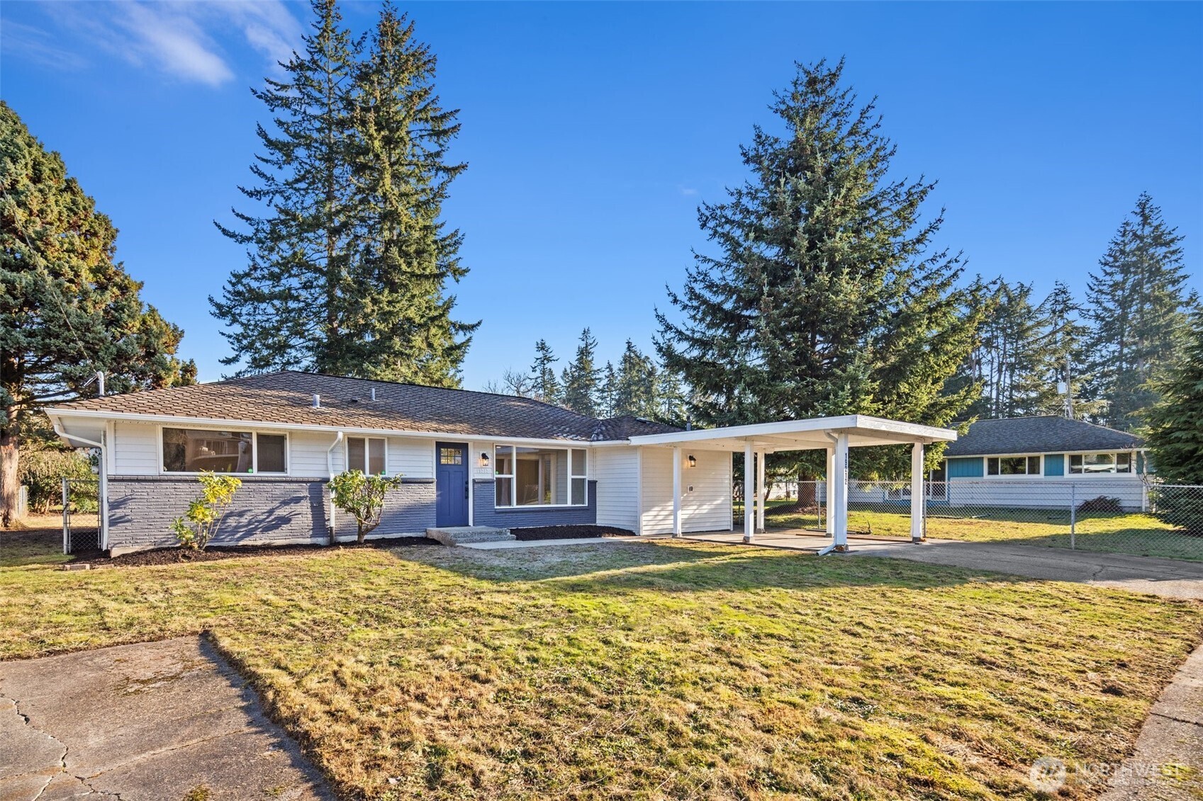 19212 Wallingford Avenue Property Photo 1