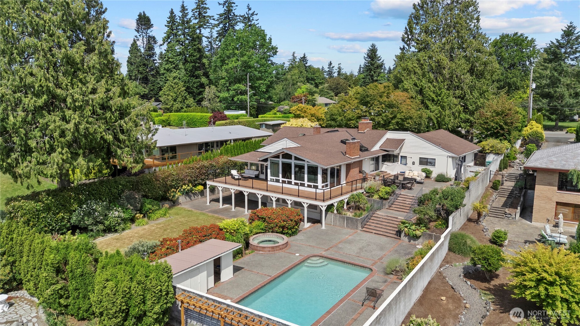 18035 8th Avenue Property Photo 1
