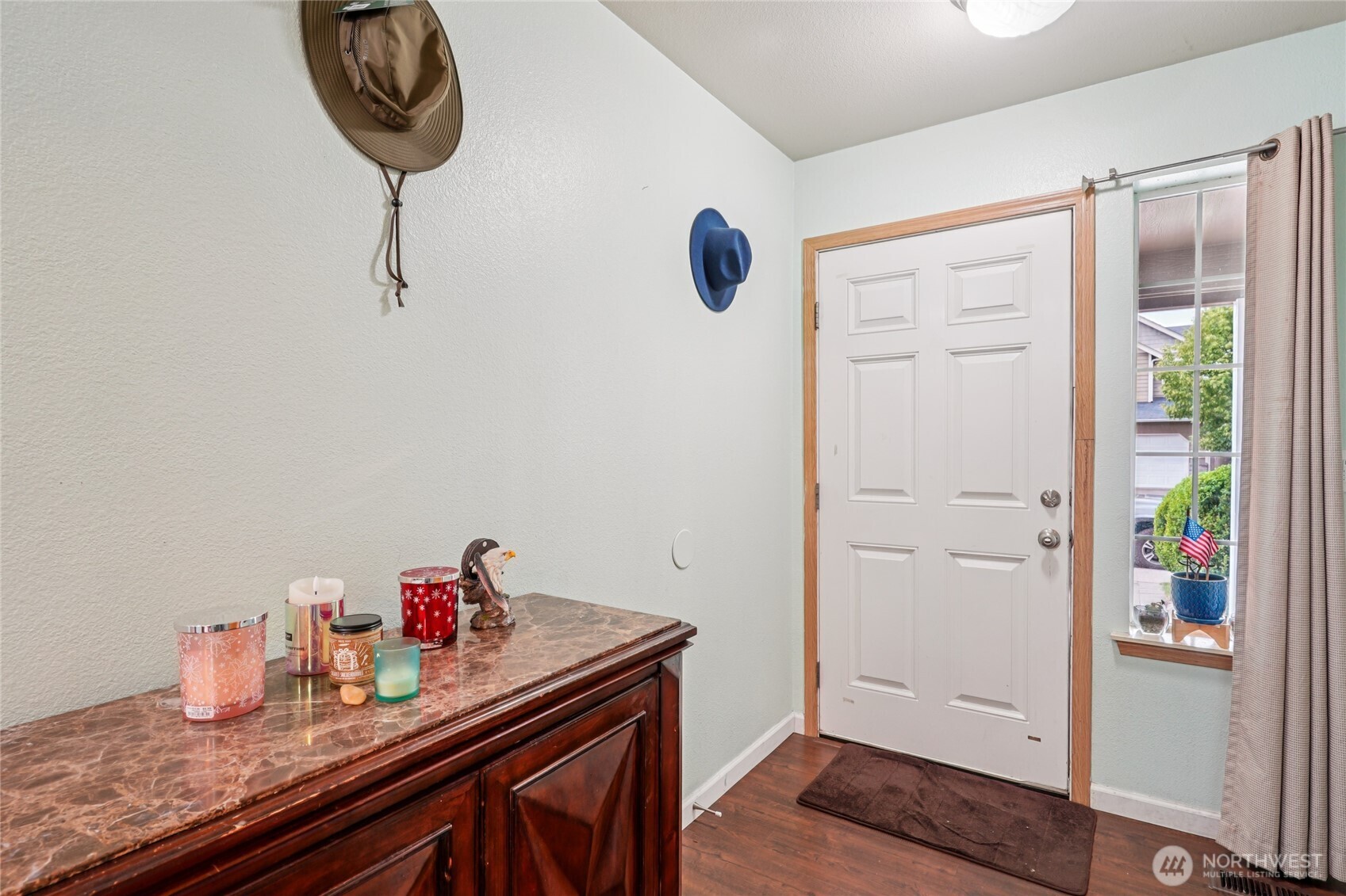 17707 1st Avenue Ct Property Photo 2