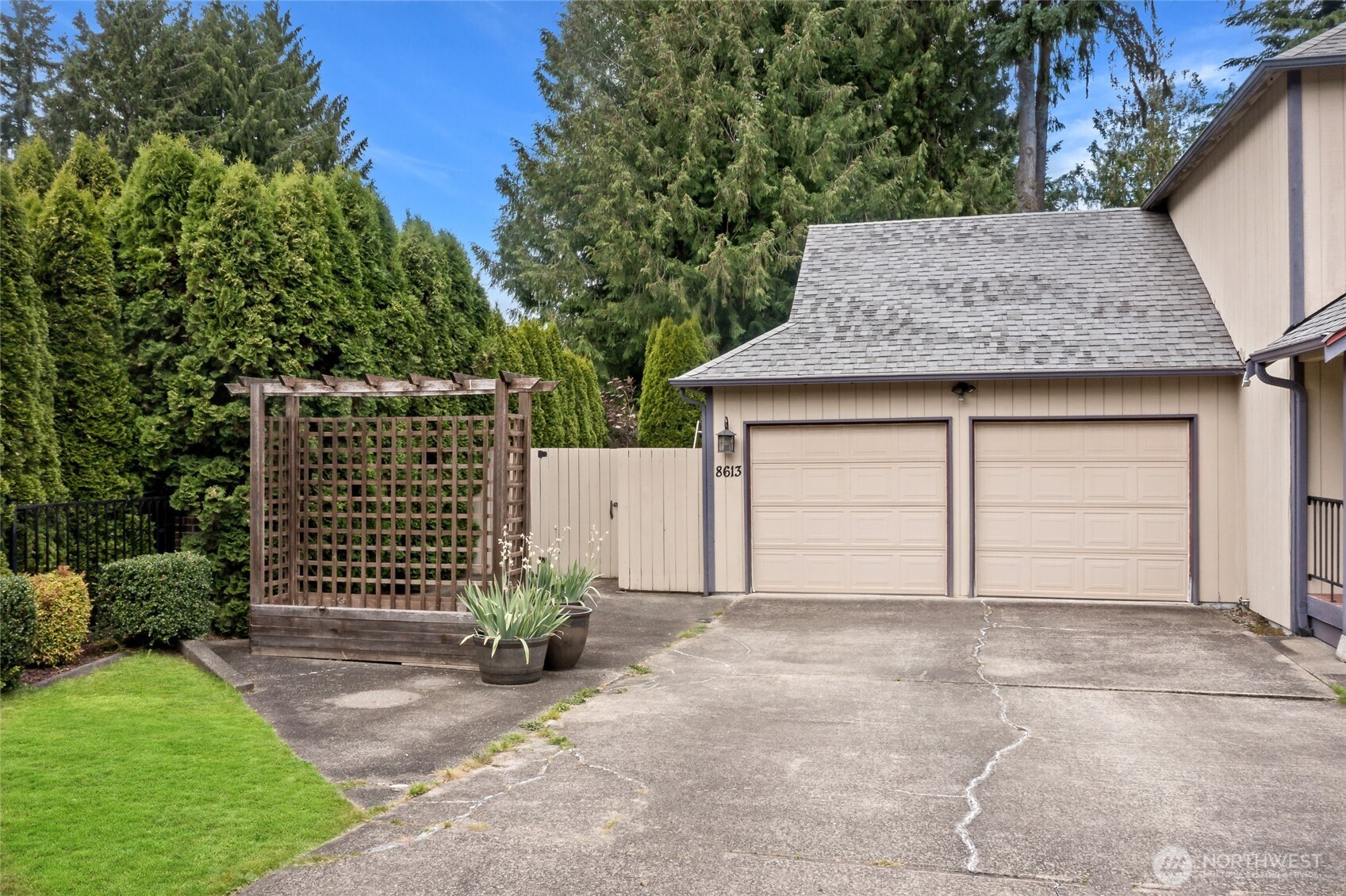 8613 158th Street Ct Property Photo 6