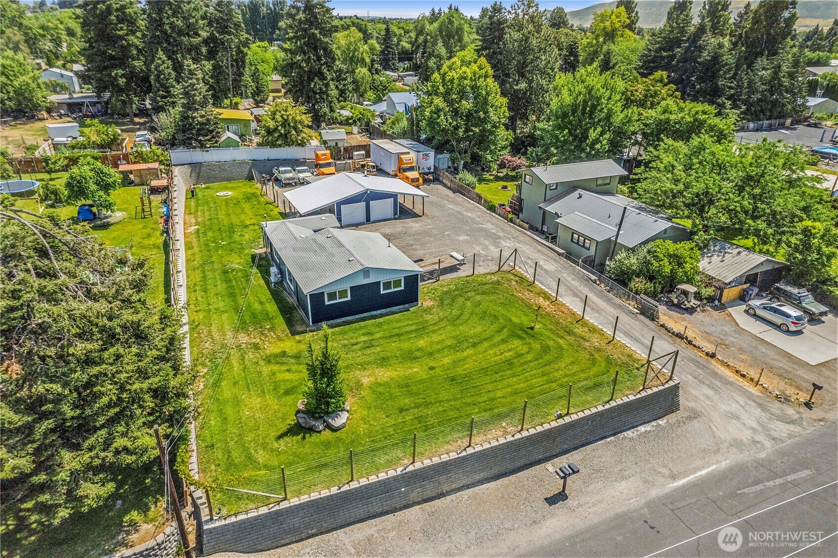 143 N June Avenue Property Photo 1