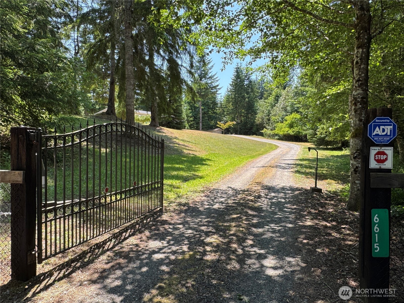 6615 101st Avenue Property Photo 1