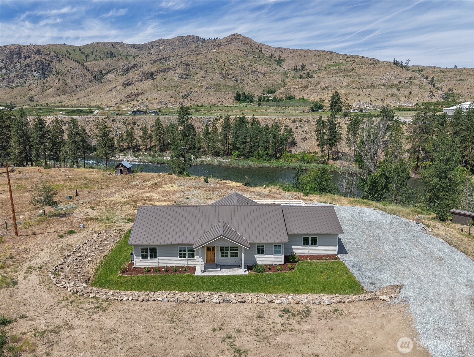 87 Burma Road Property Photo 1