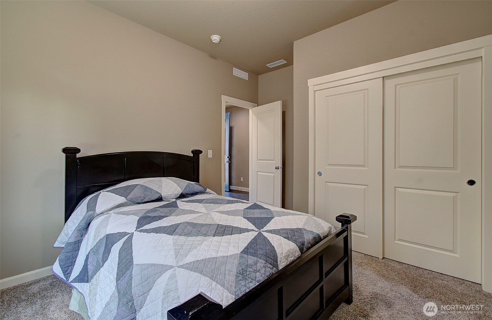 9817 Ne 106th Street Property Photo 10