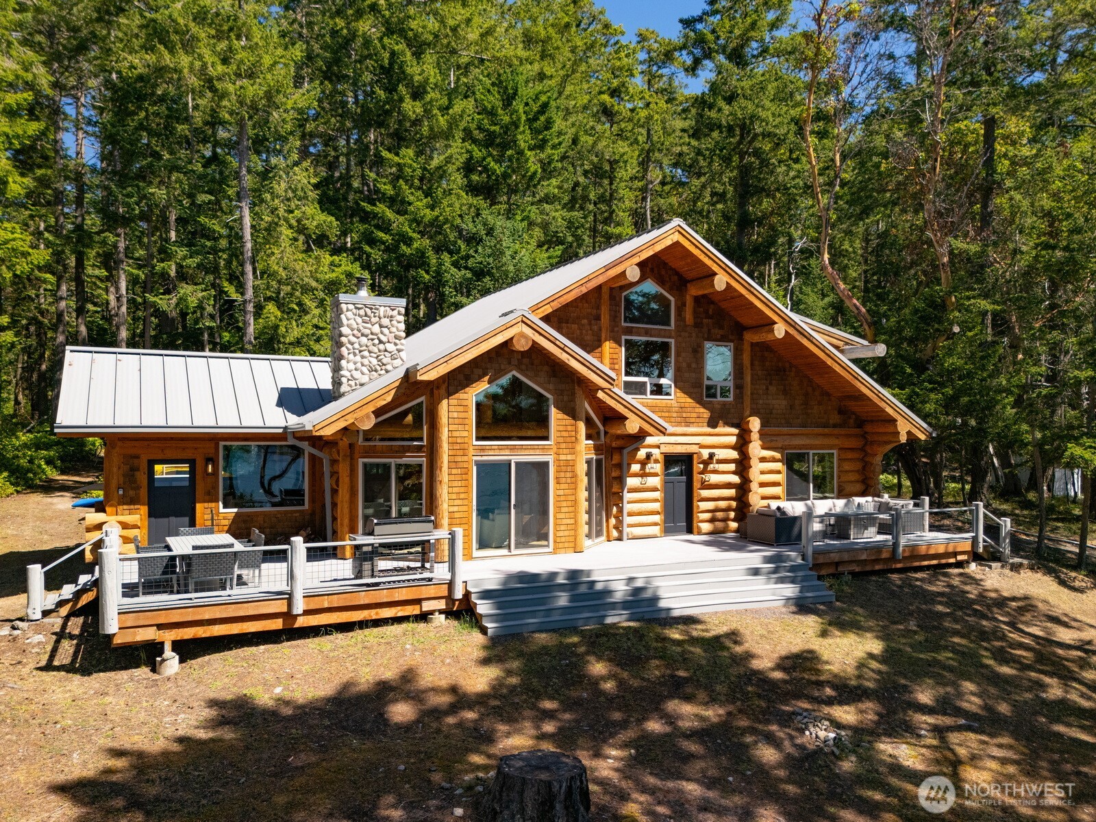 40 Driftwood Shores Property Photo 1