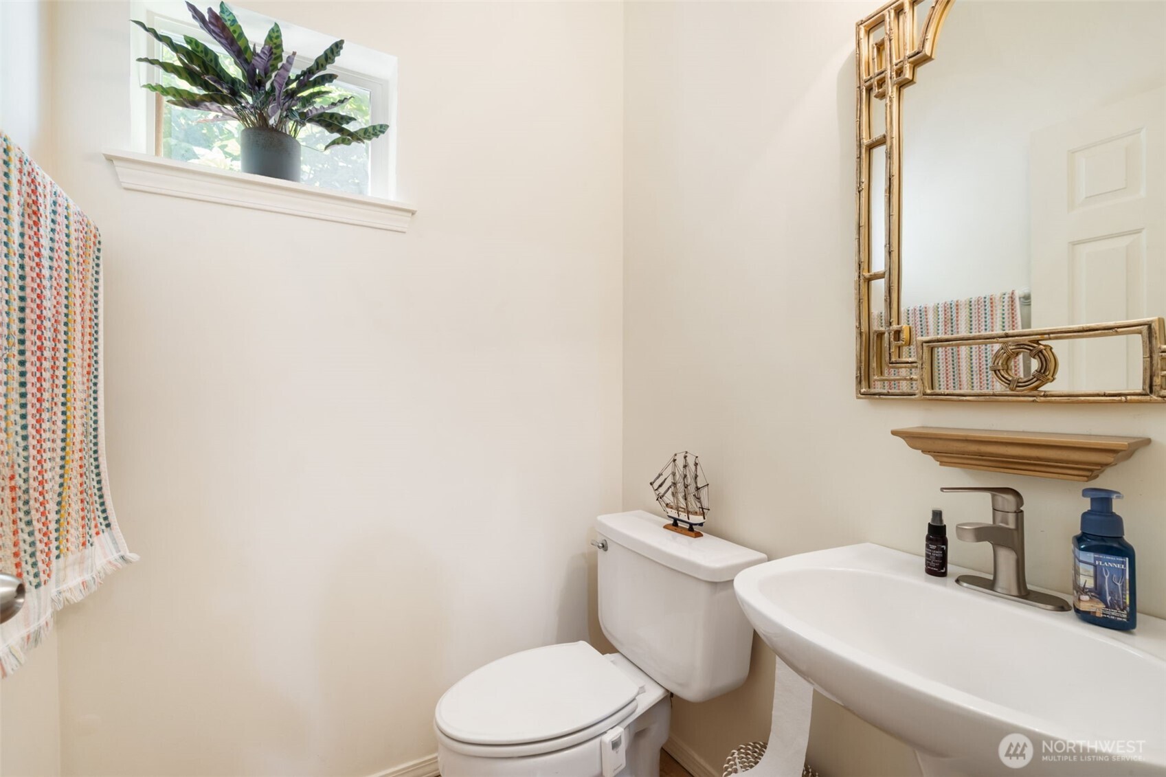 4714 Fairwood Blvd Ne 201 Property Photo 11