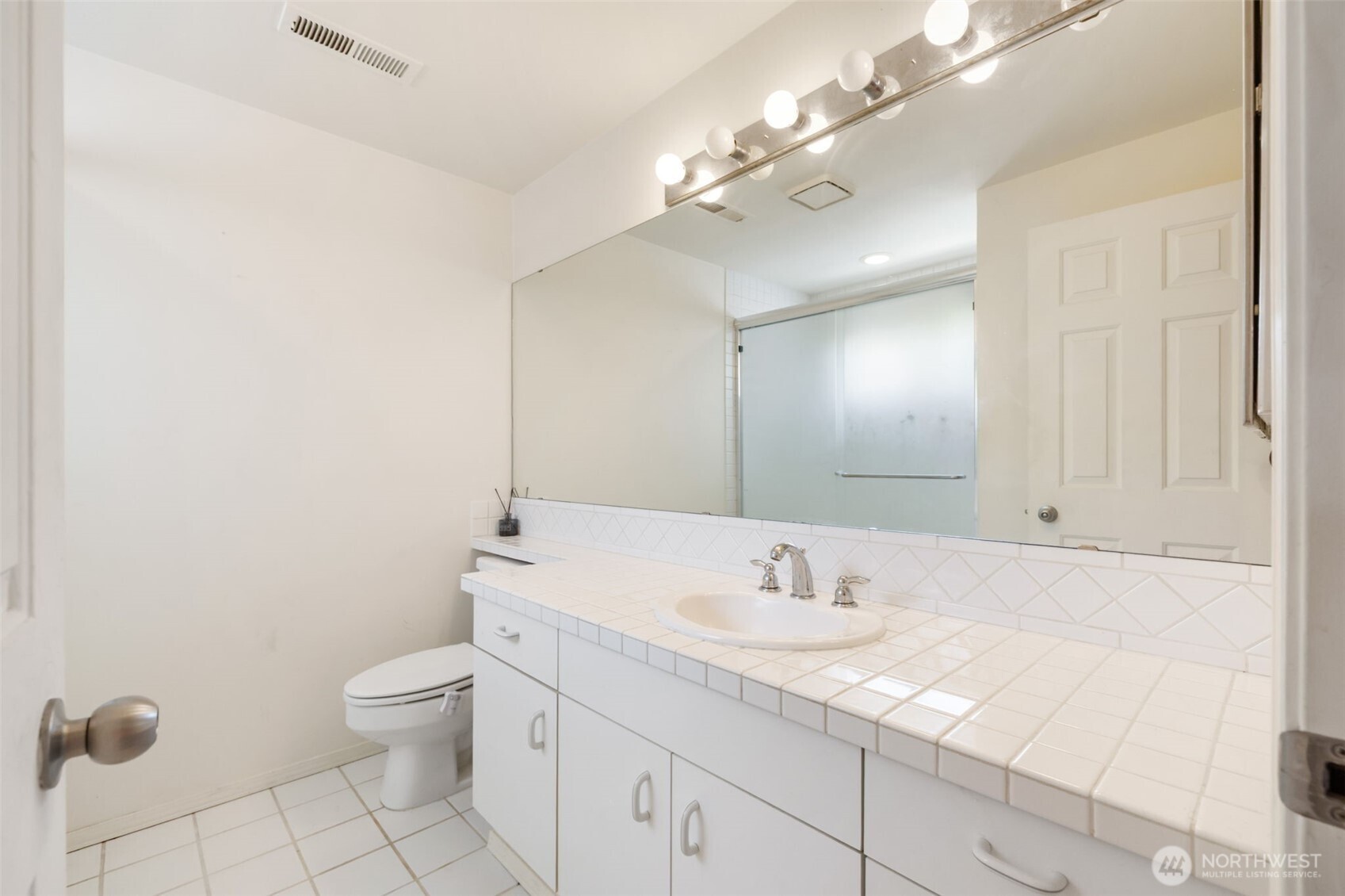 4714 Fairwood Blvd Ne 201 Property Photo 17