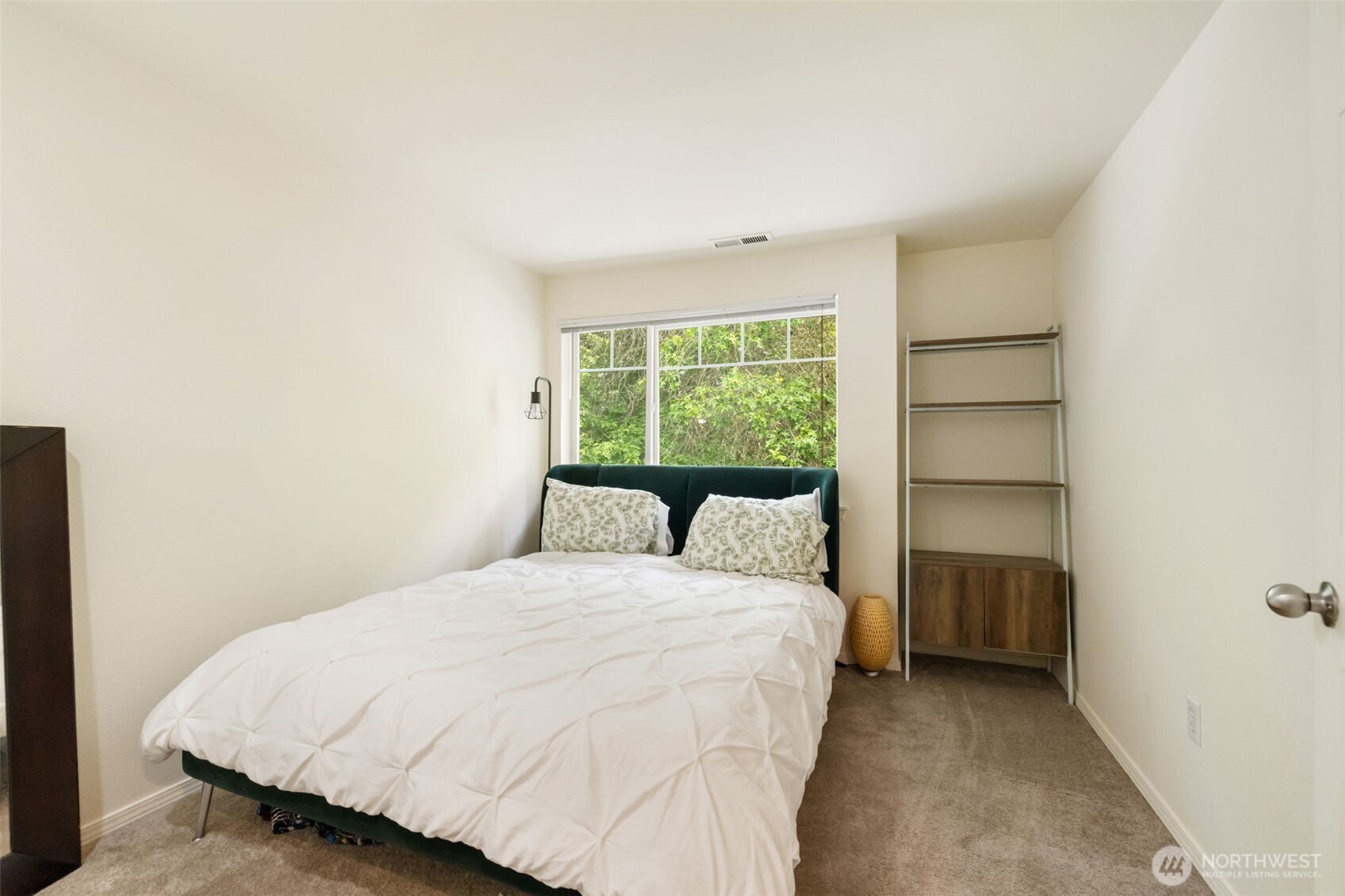 4714 Fairwood Blvd Ne 201 Property Photo 18