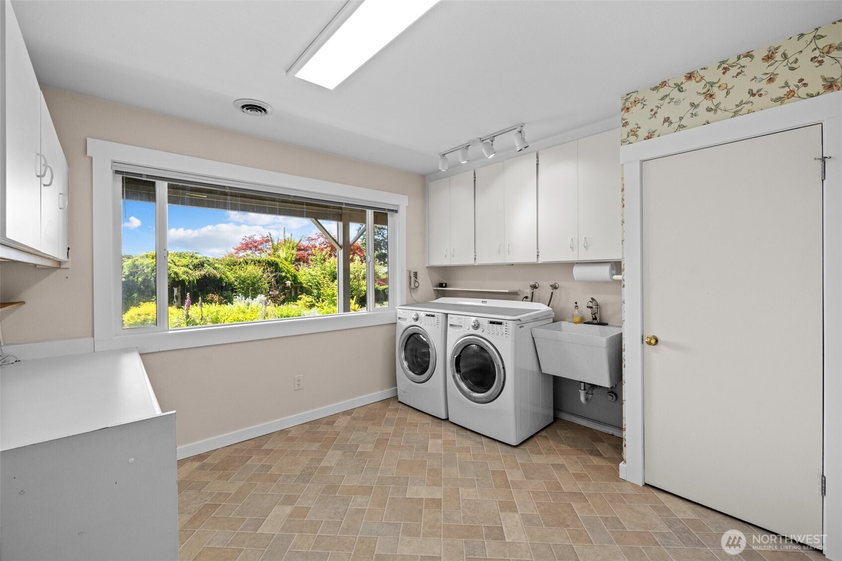 310 Gays Drive Property Photo 23