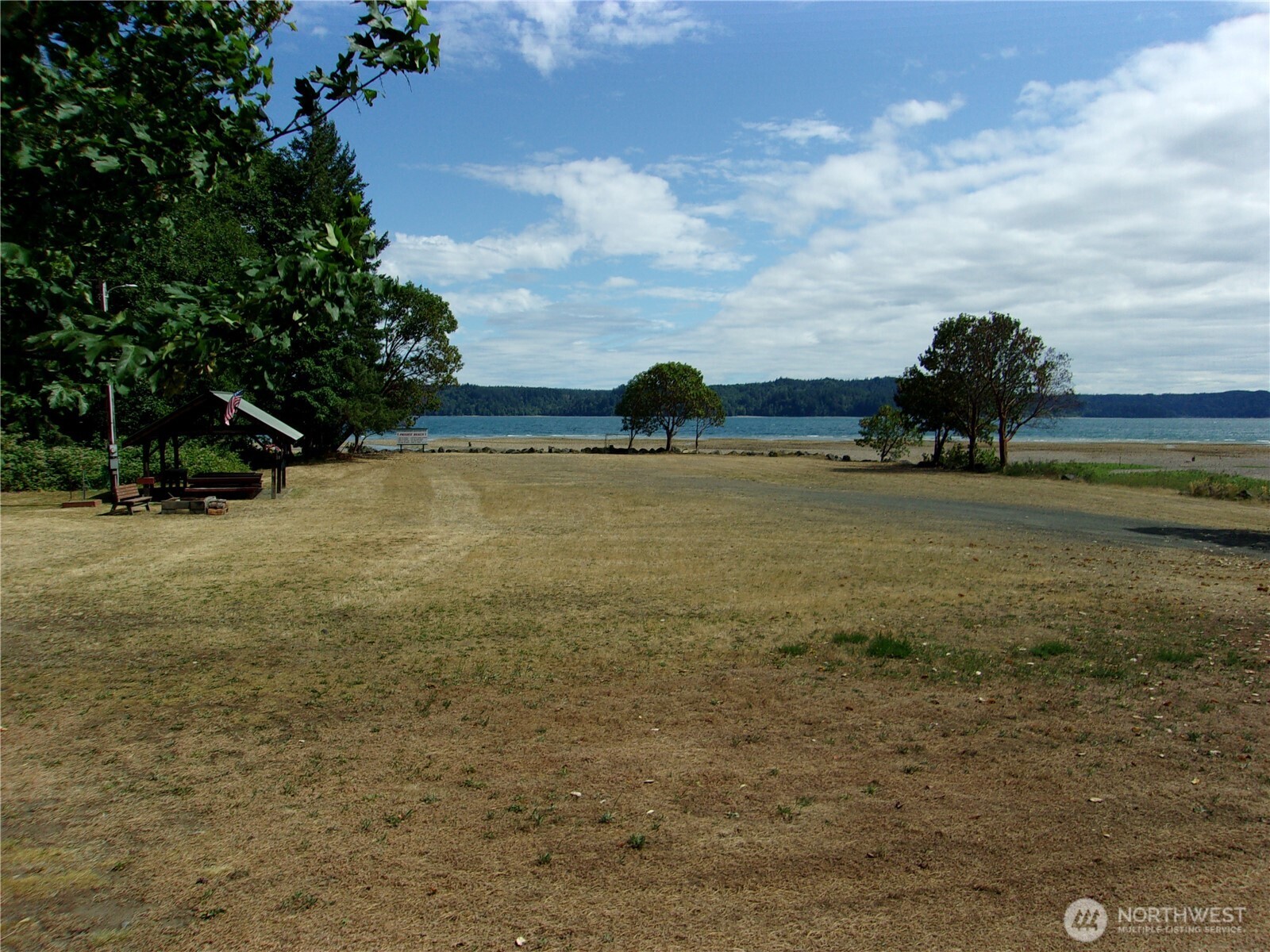 60 King Drive Property Photo 3