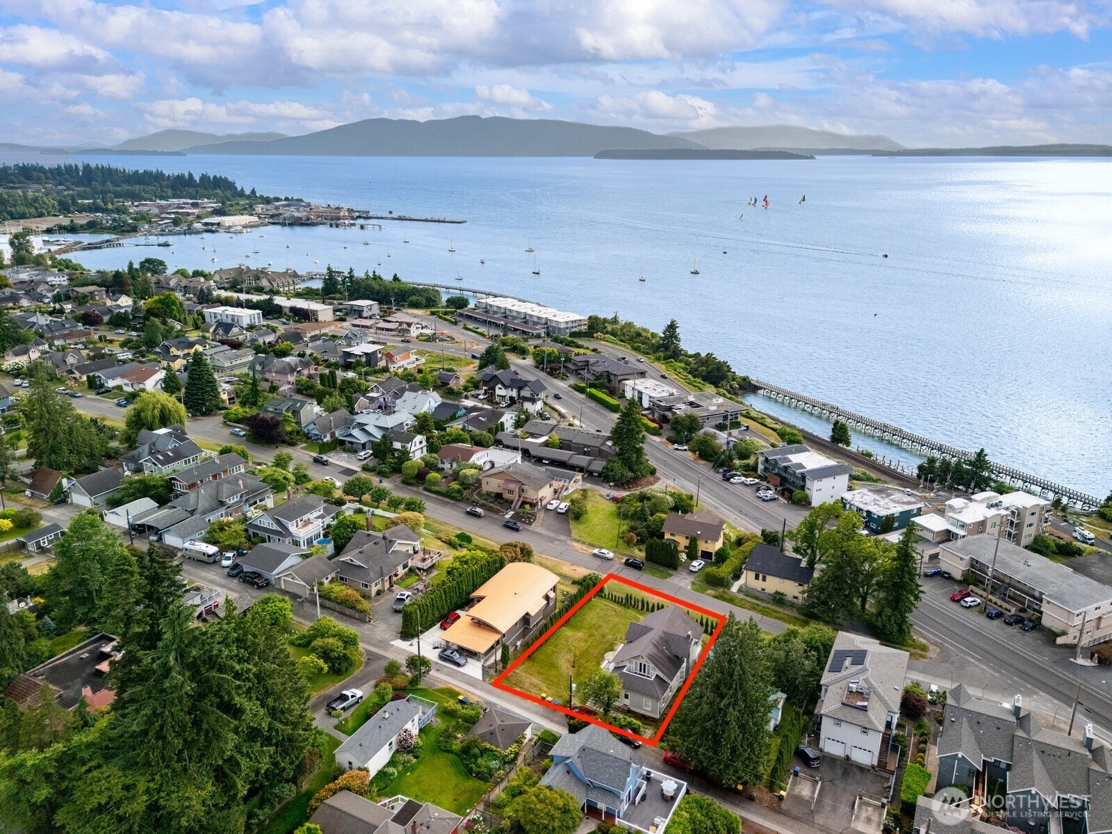 415 13th Street Property Photo 1