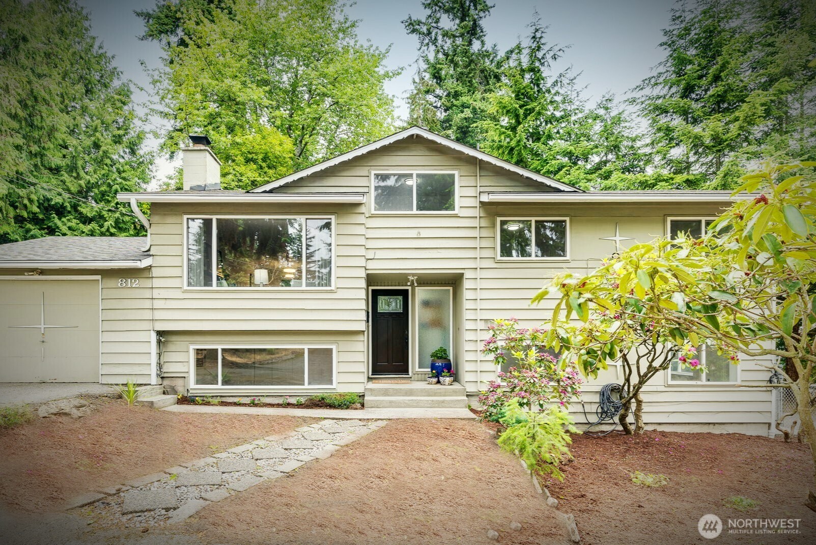 812 NE 175th Street Property Photo 1