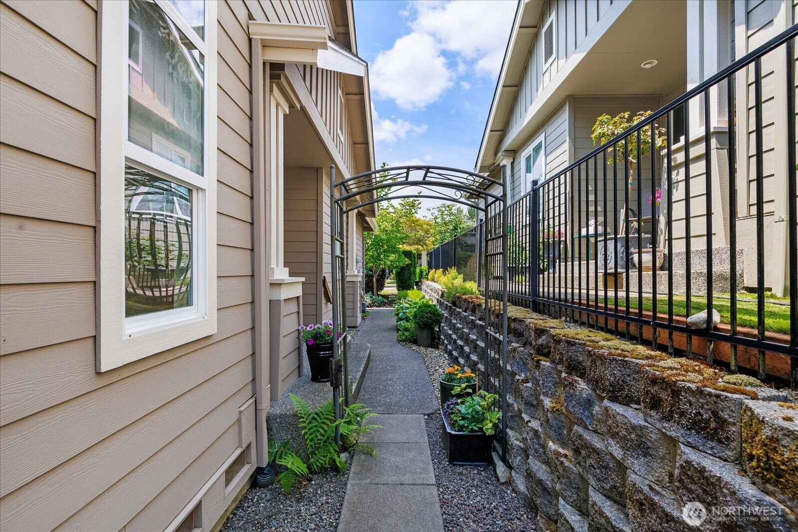 13720 231st Lane Property Photo 5