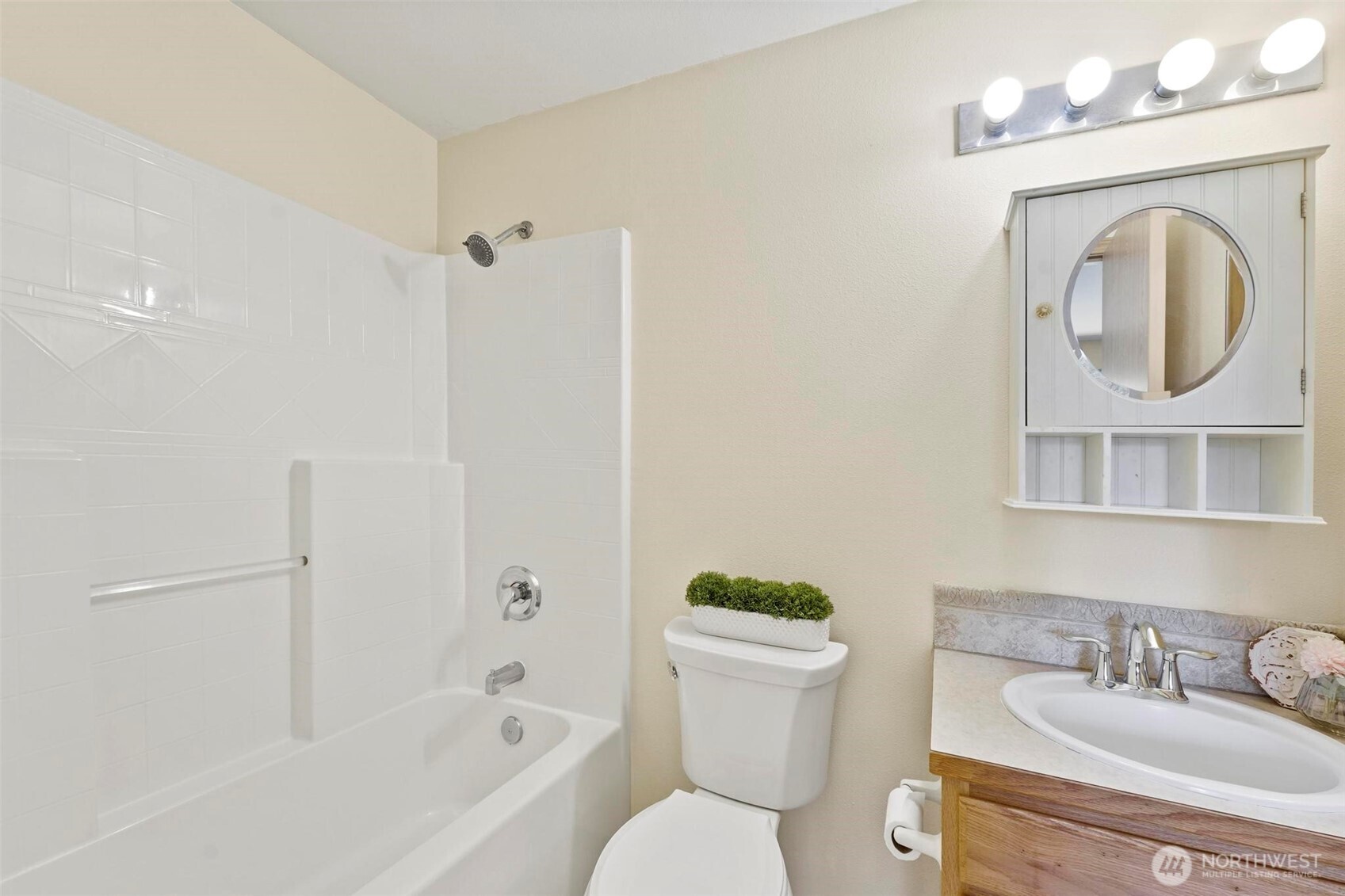 8506 8th Court Property Photo 14