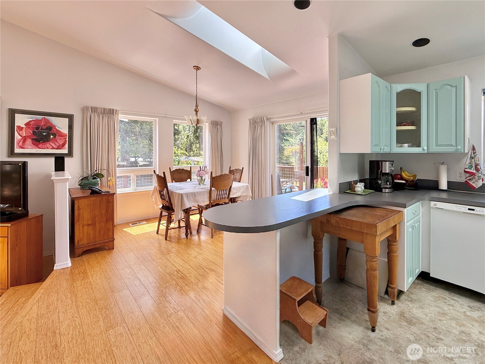 10 Davenhill Lane Property Photo 15