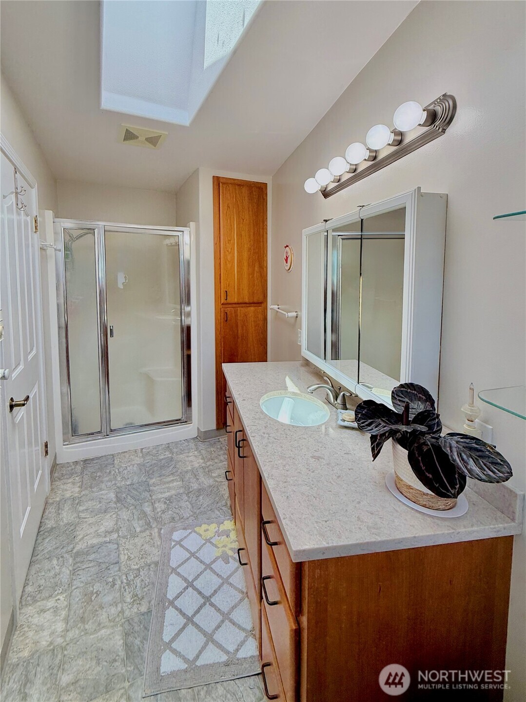 10 Davenhill Lane Property Photo 22