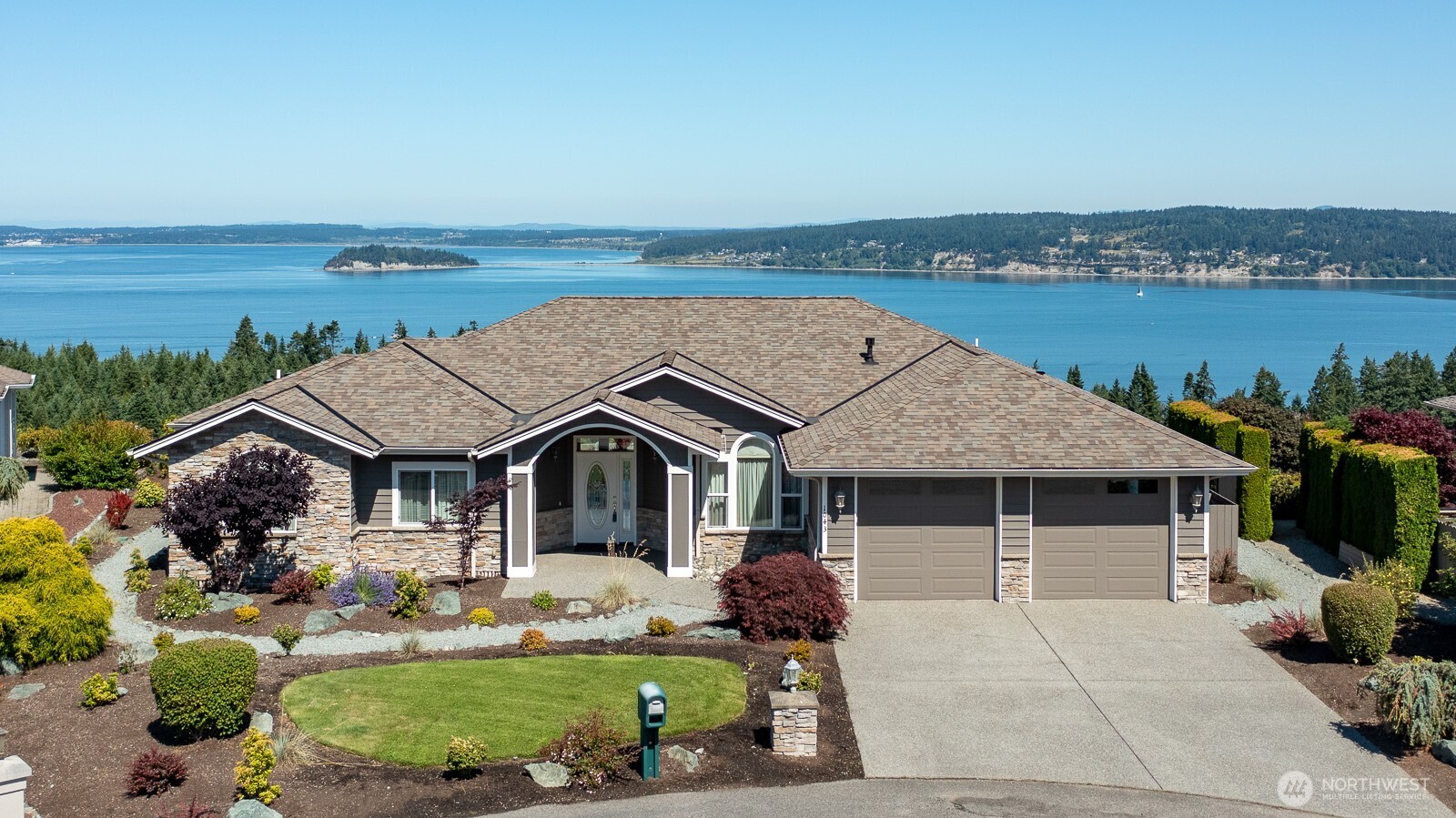 1043 Wyndham Way Property Photo 1