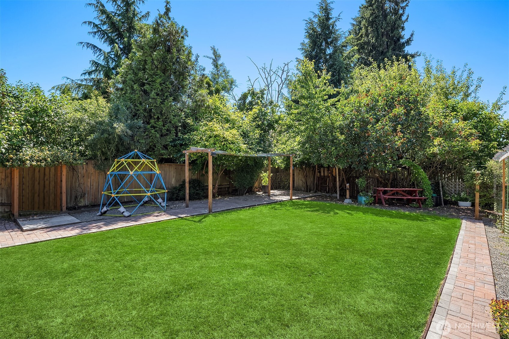13415 Corliss Avenue Property Photo 30